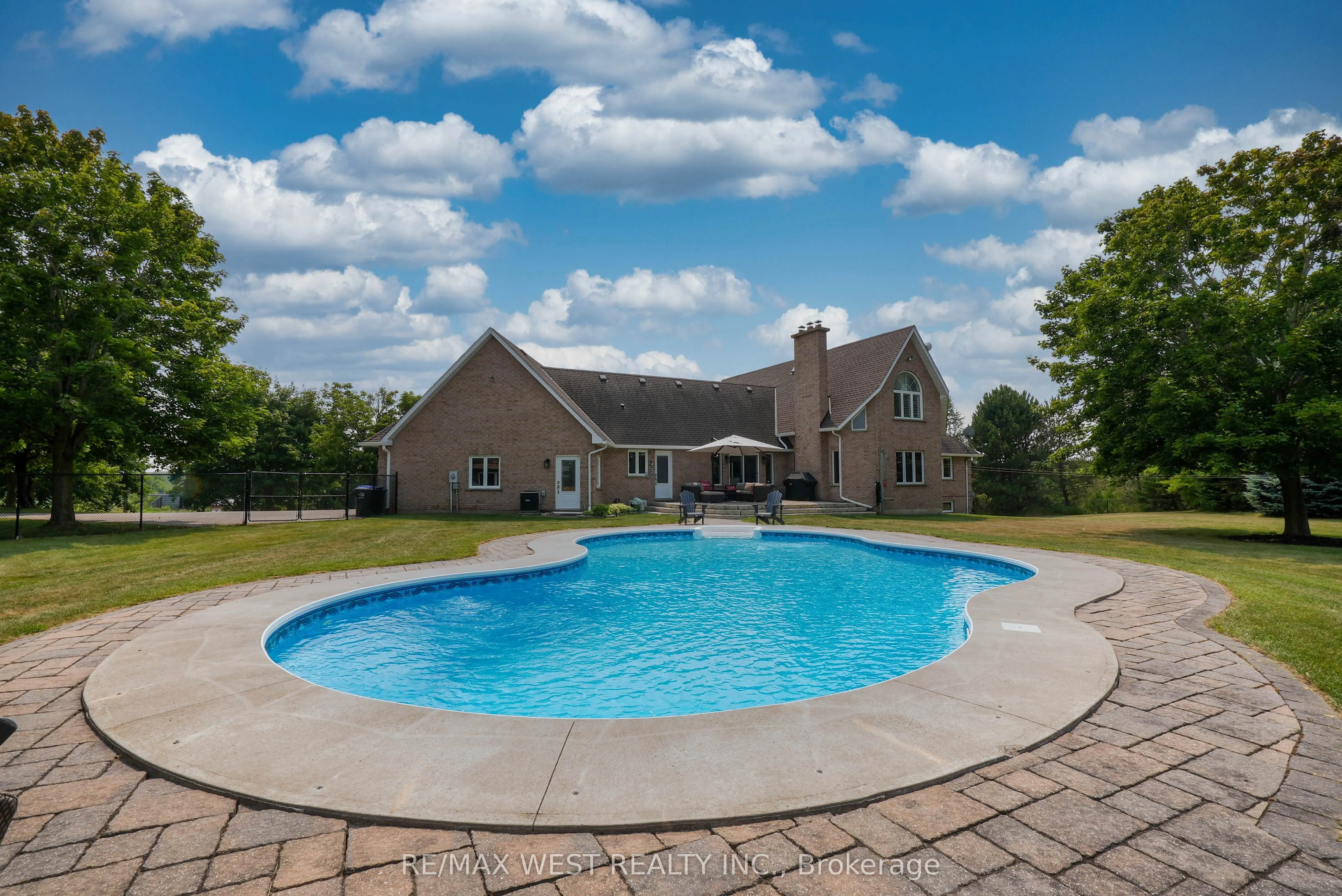7636 County 1 Road