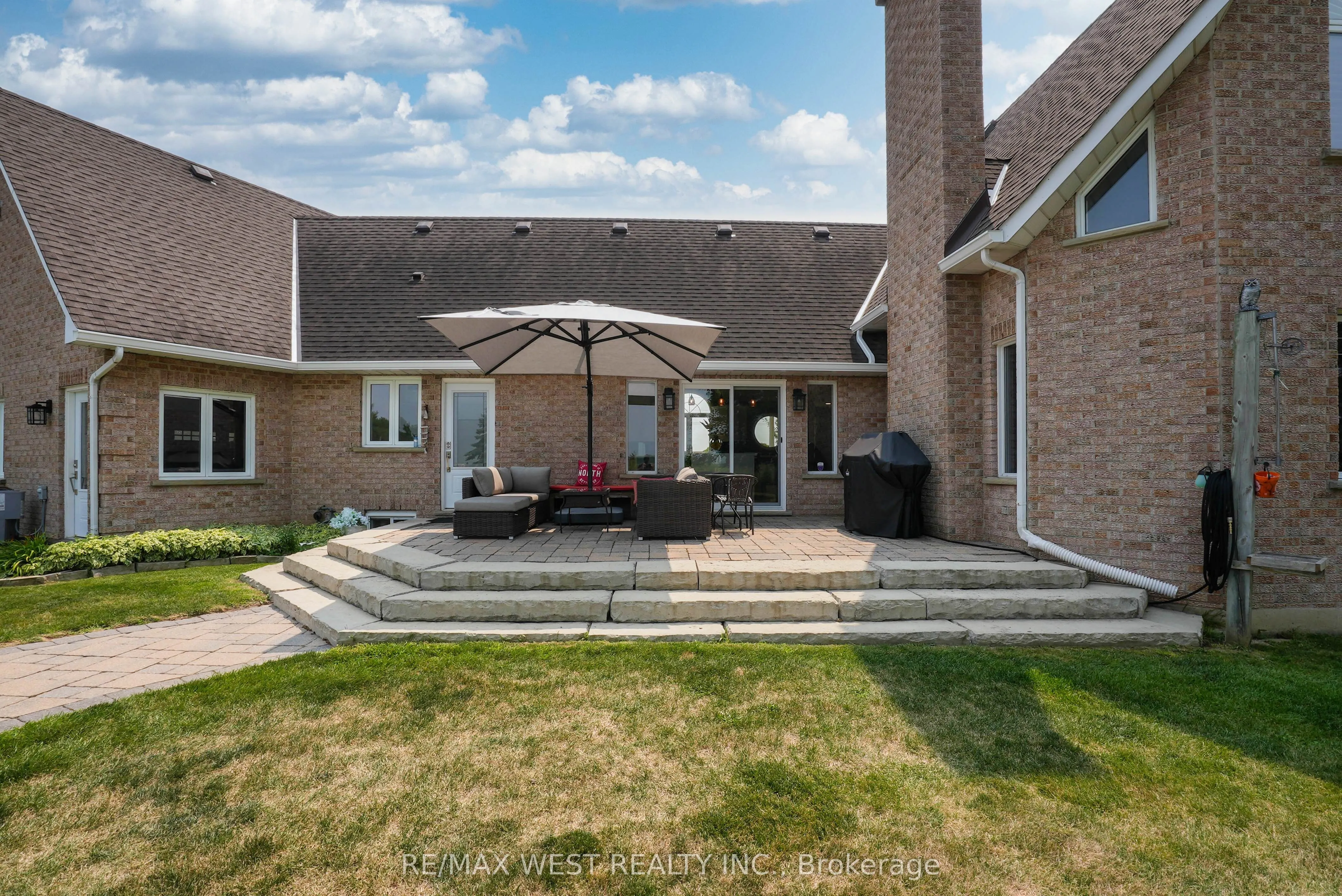7636 County 1 Road