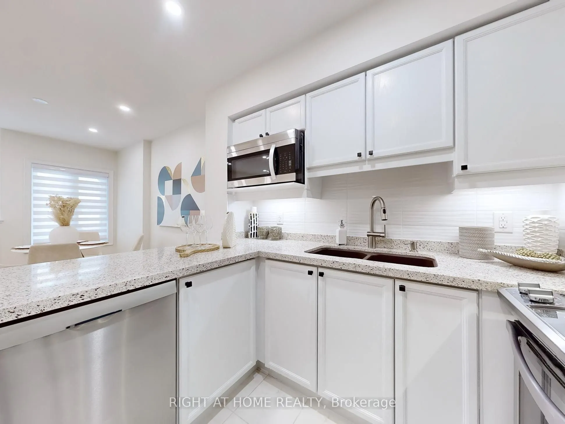 735 New Westminster Drive, #3