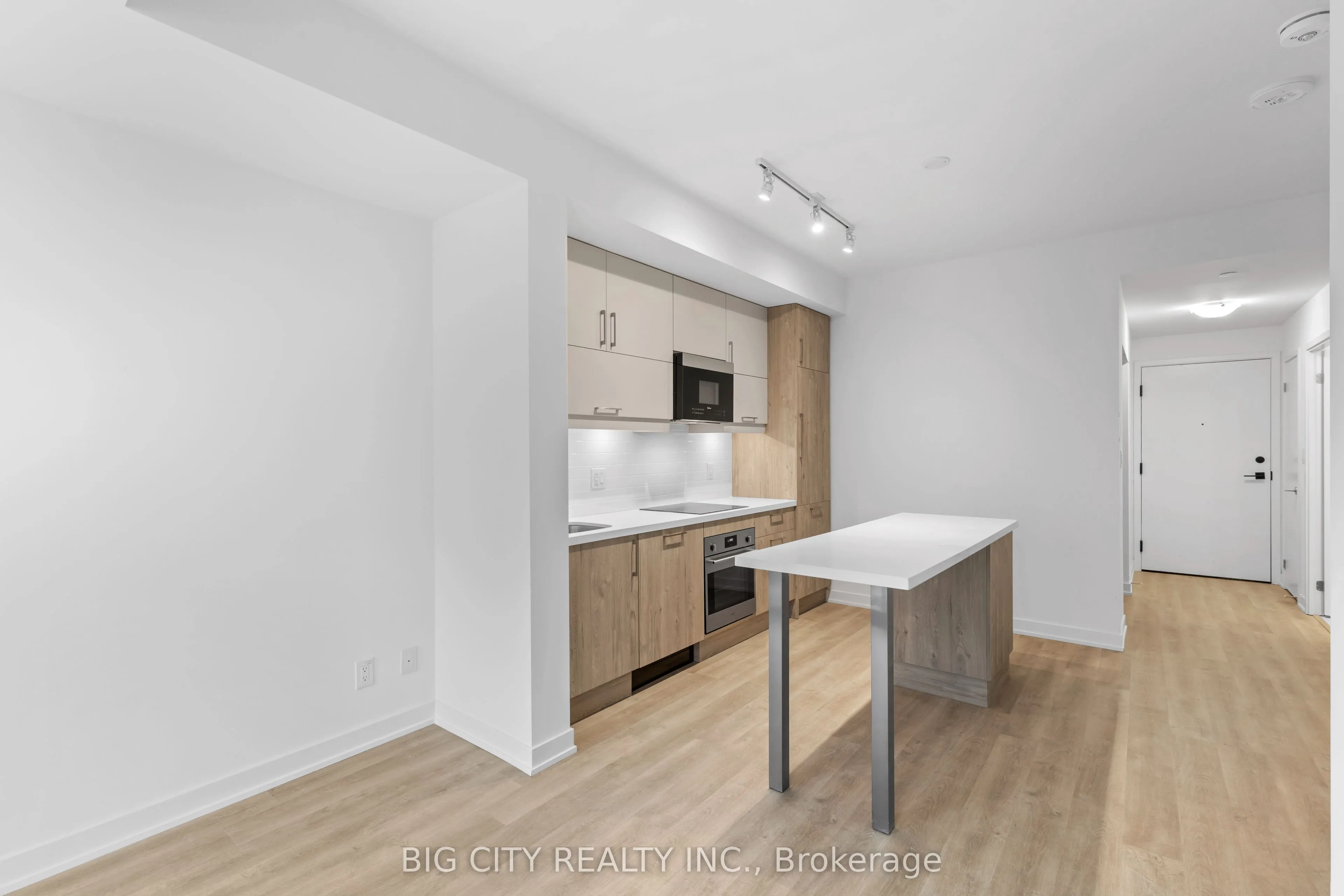 8119 Birchmount Road, #725