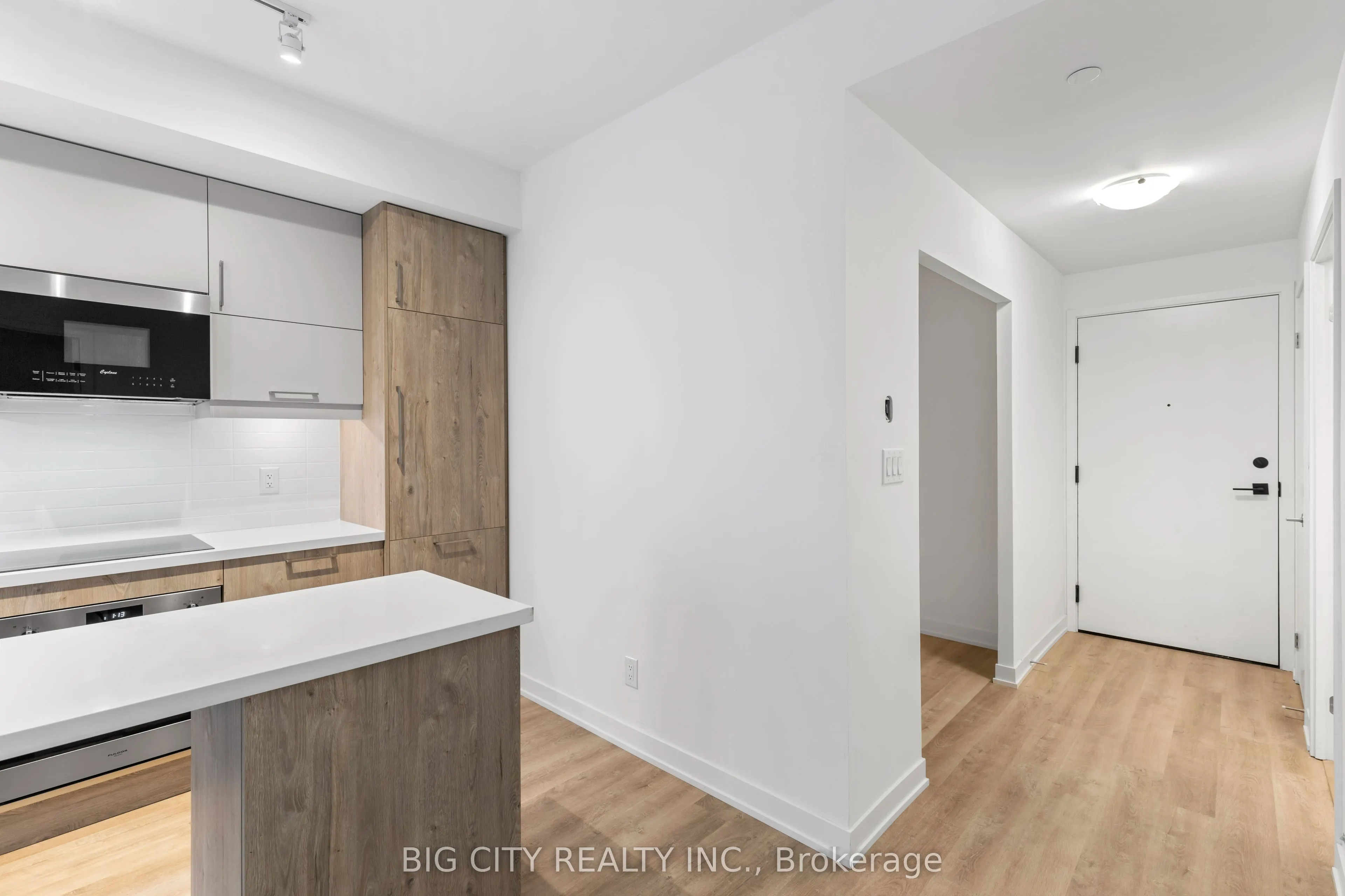 8119 Birchmount Road, #725