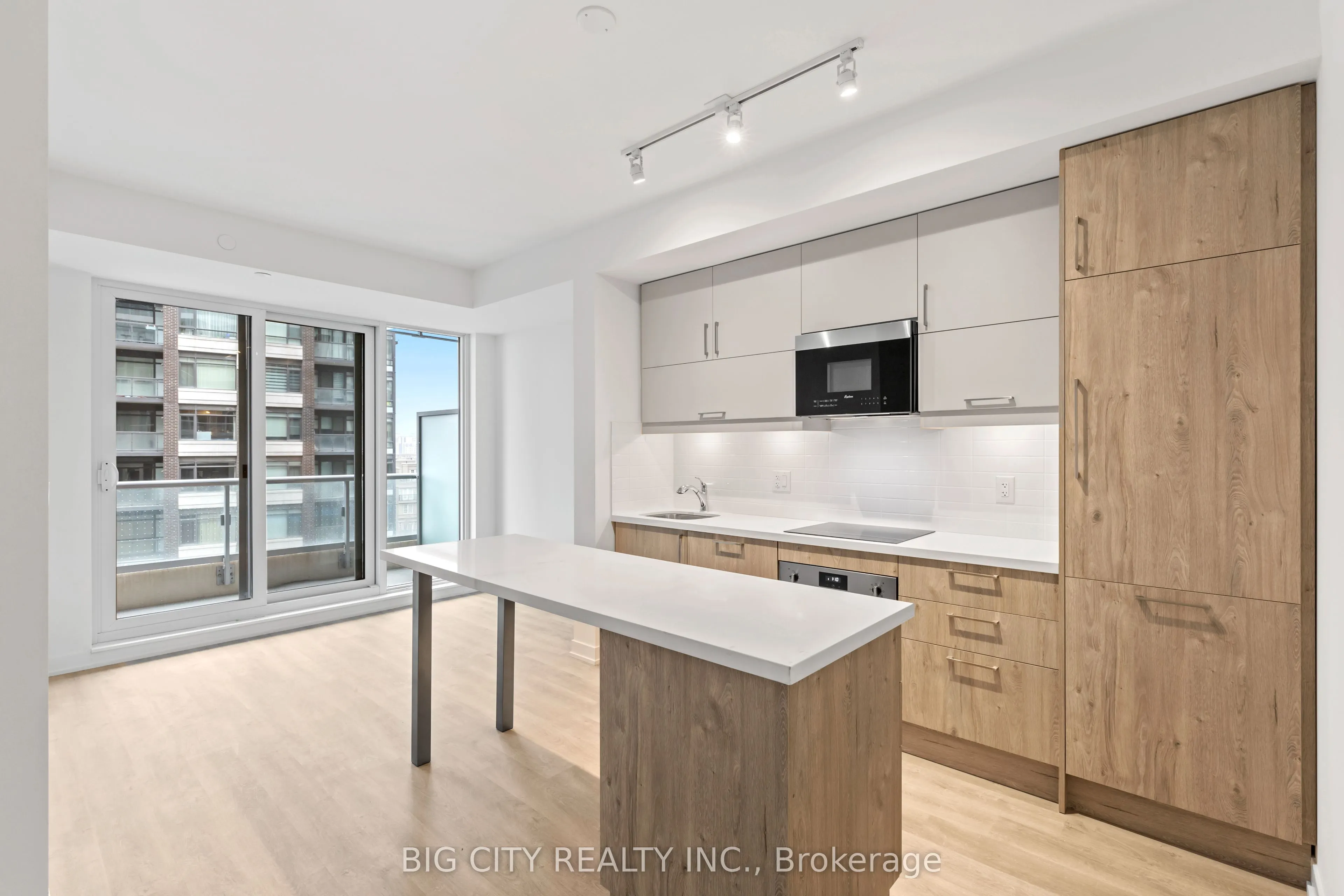 8119 Birchmount Road, #725
