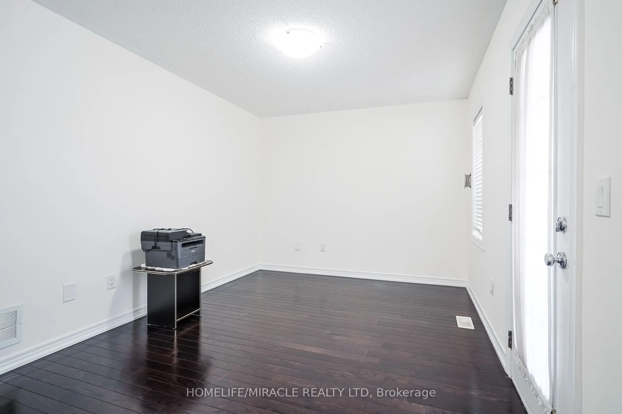 19 Wardlaw Place