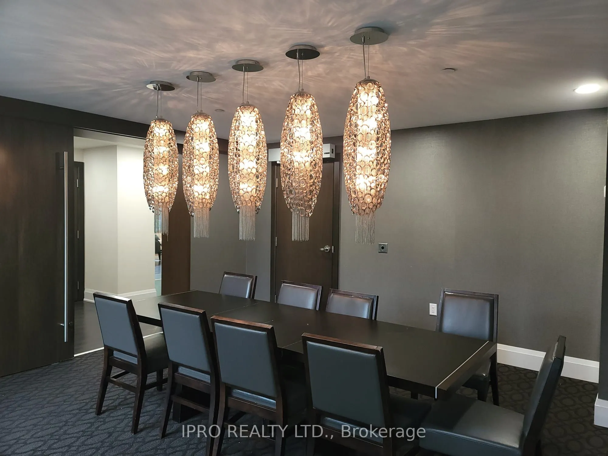 7608 Yonge Street, #516