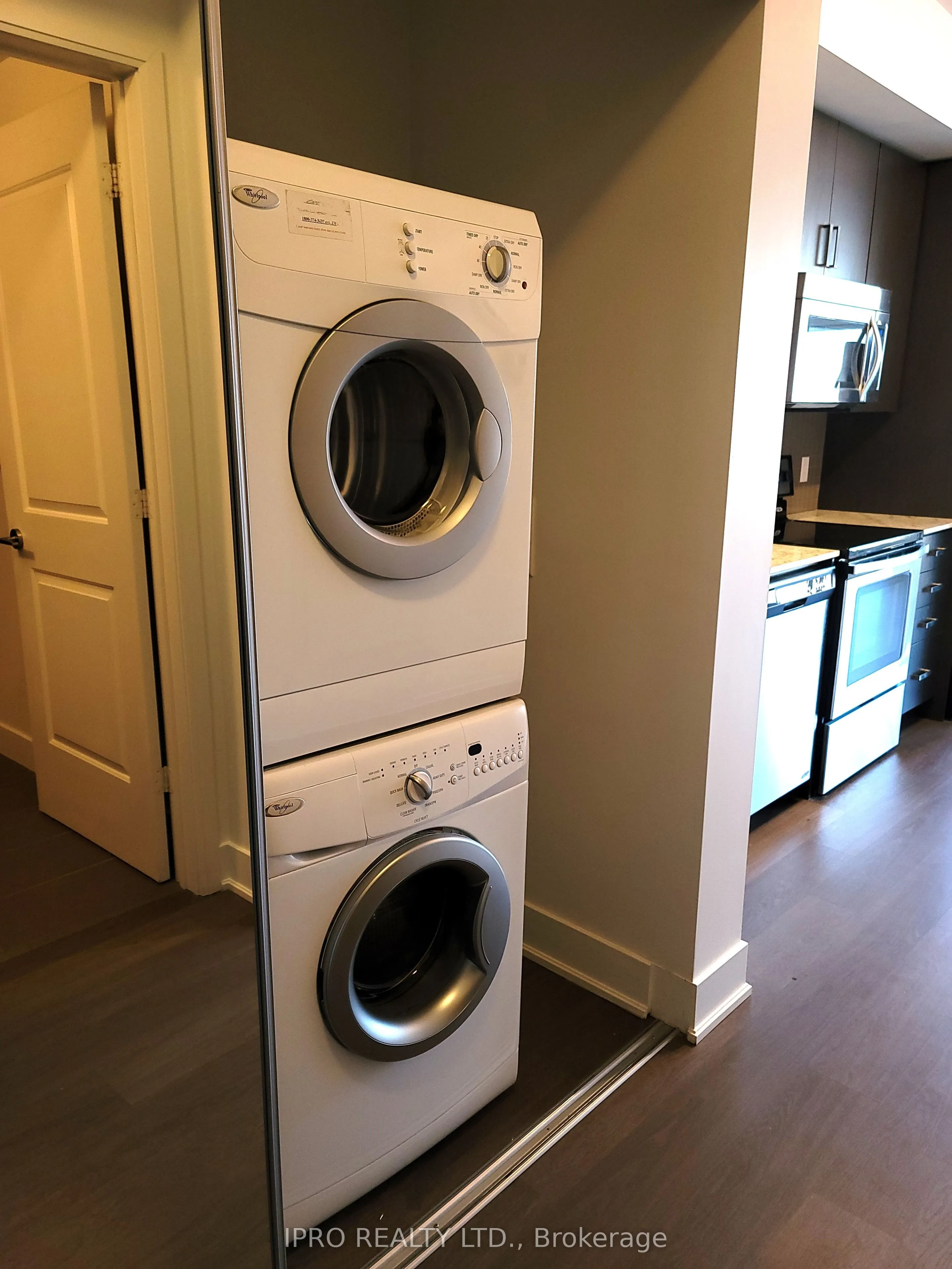 7608 Yonge Street, #516