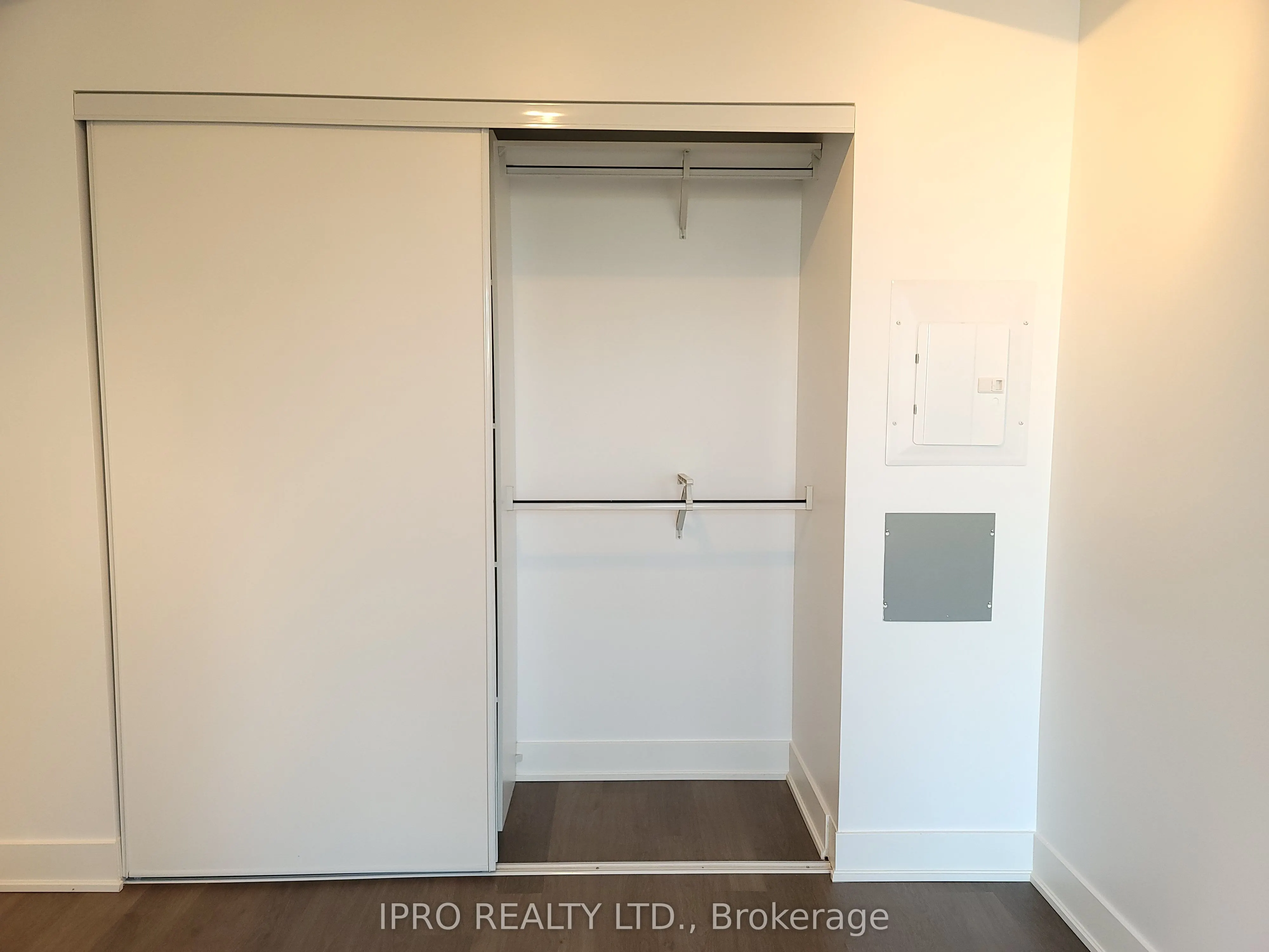 7608 Yonge Street, #516
