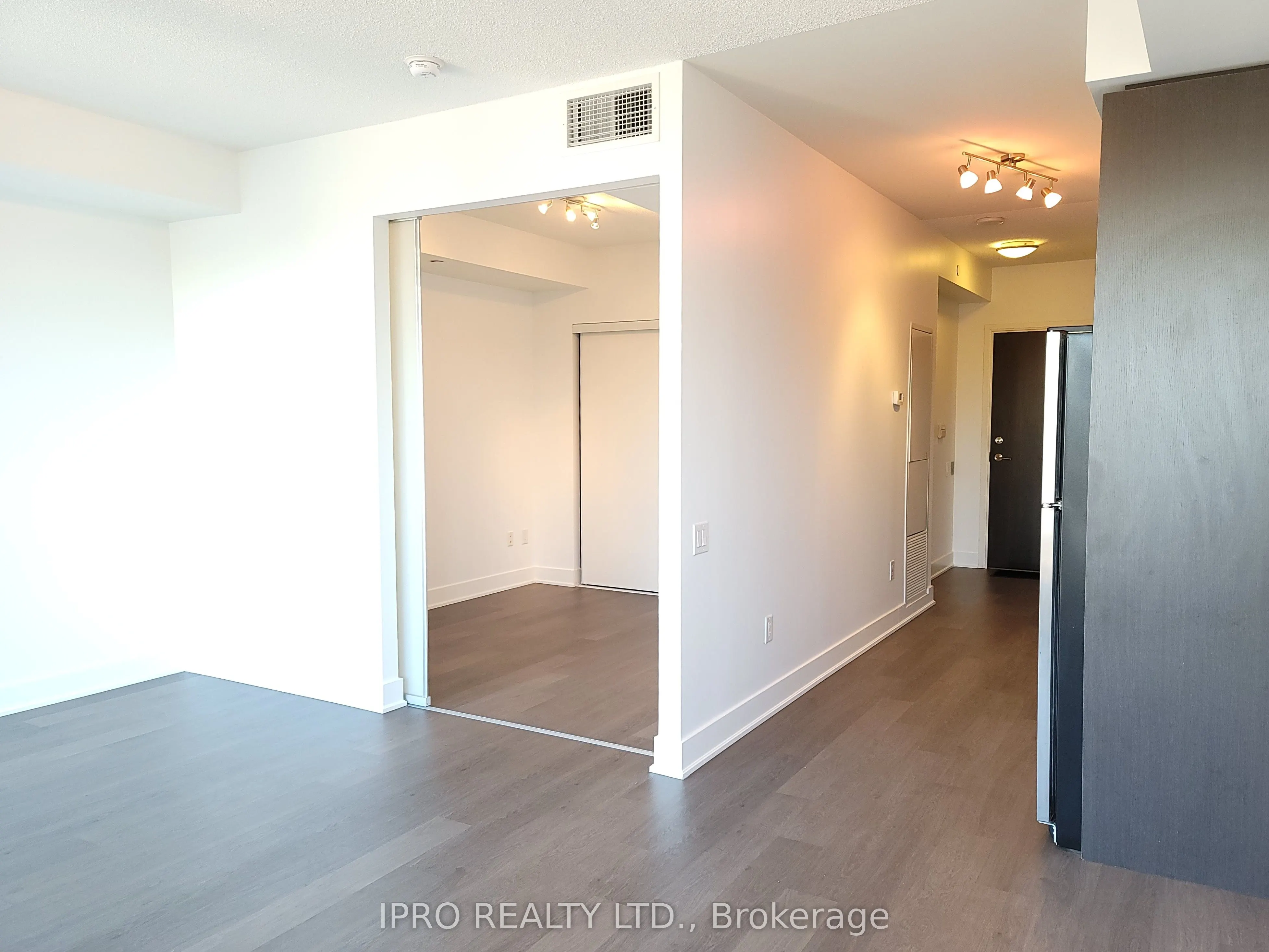 7608 Yonge Street, #516