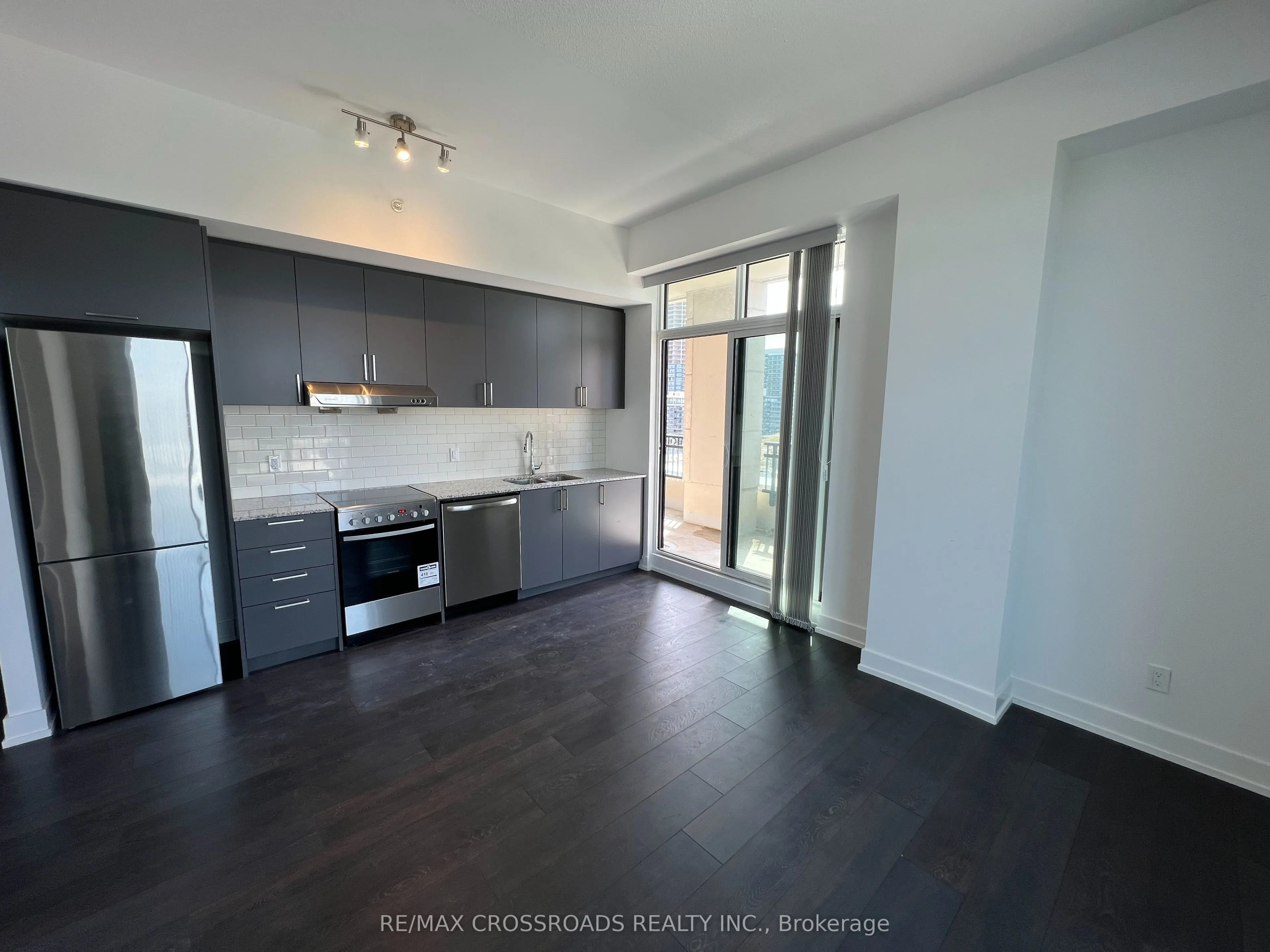 268 Buchanan Drive, #818W