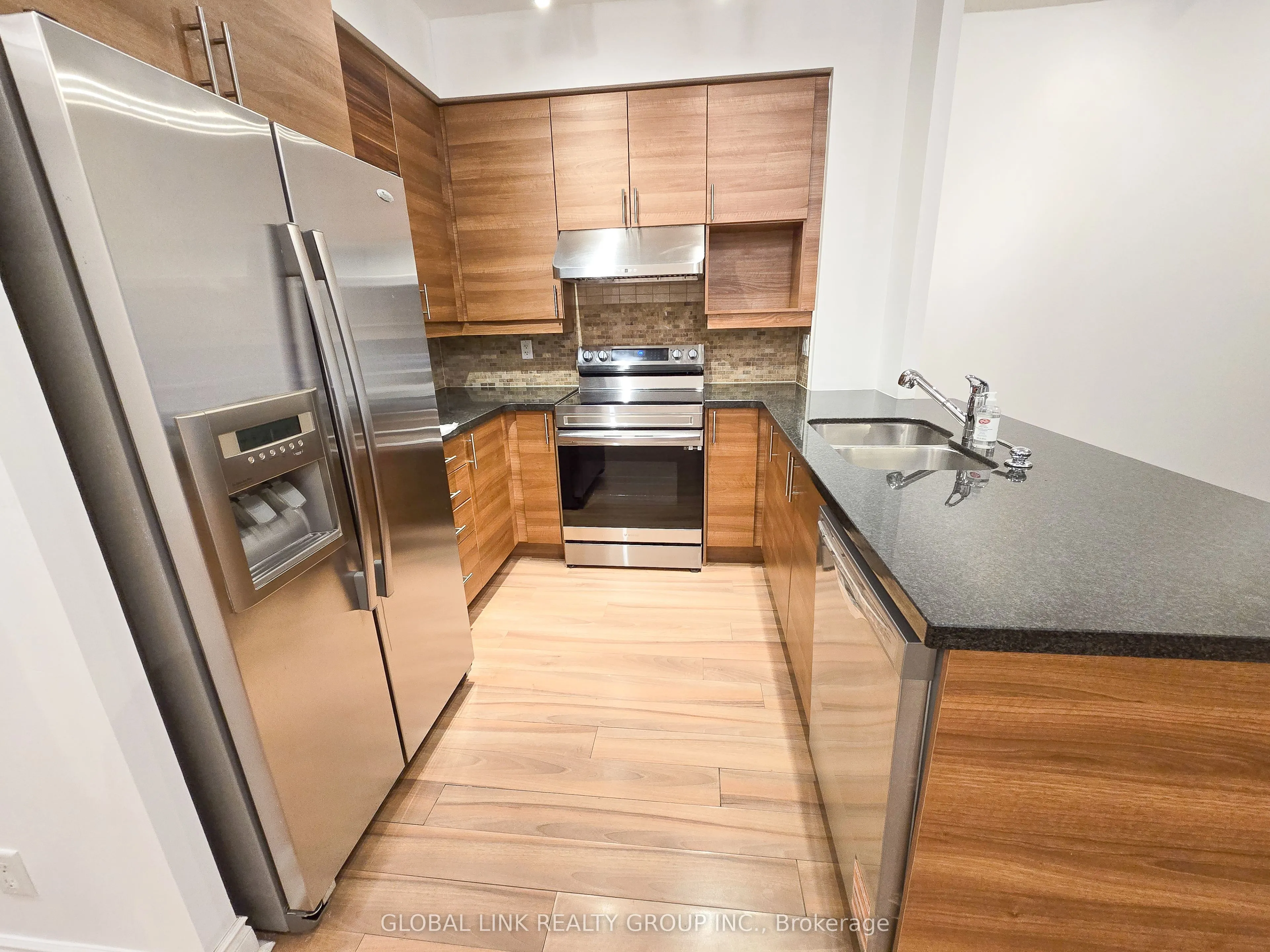 23 Cox Boulevard, #185