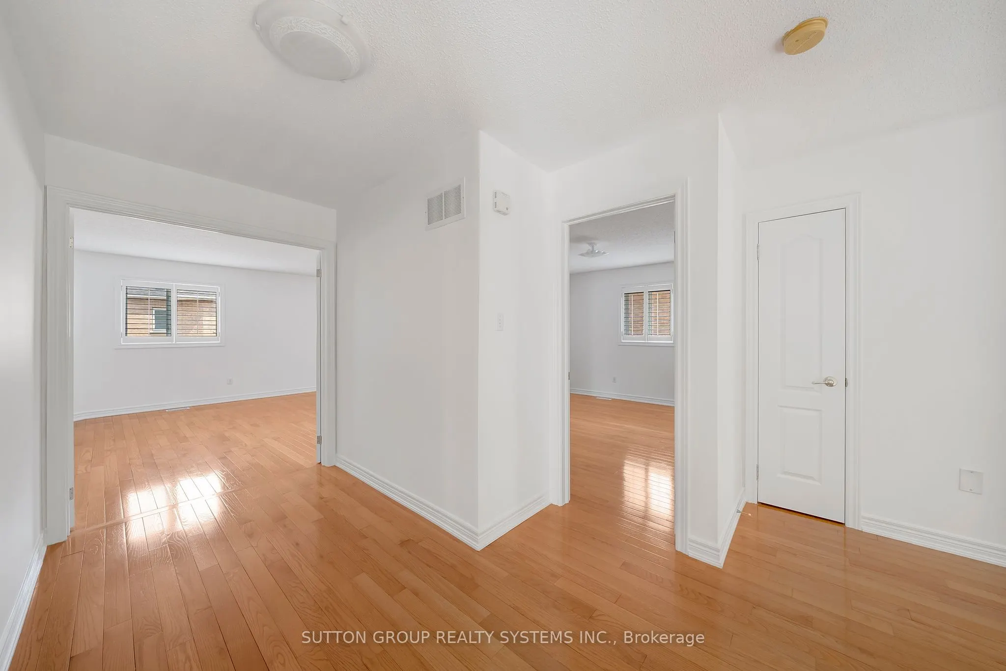 12 St Urbain Drive