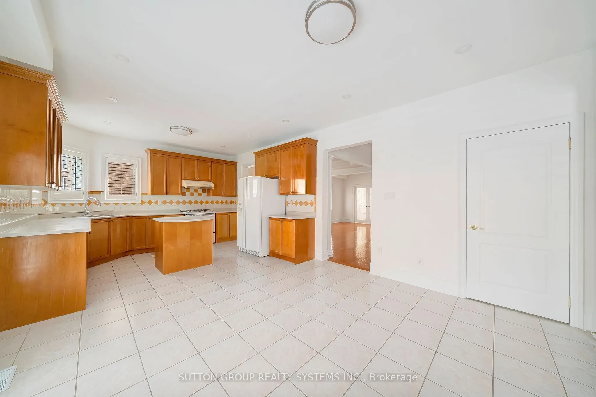 12 St Urbain Drive