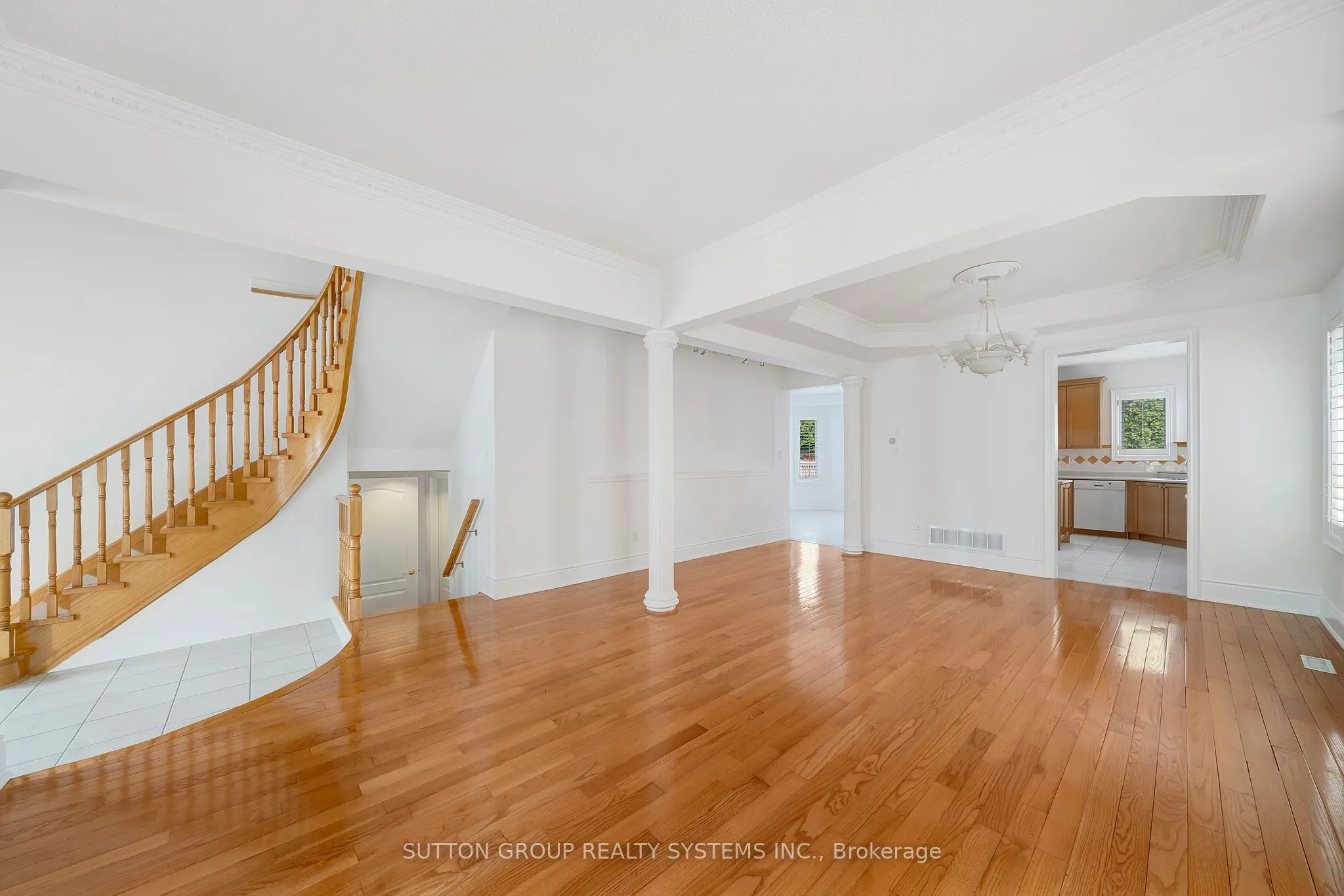 12 St Urbain Drive