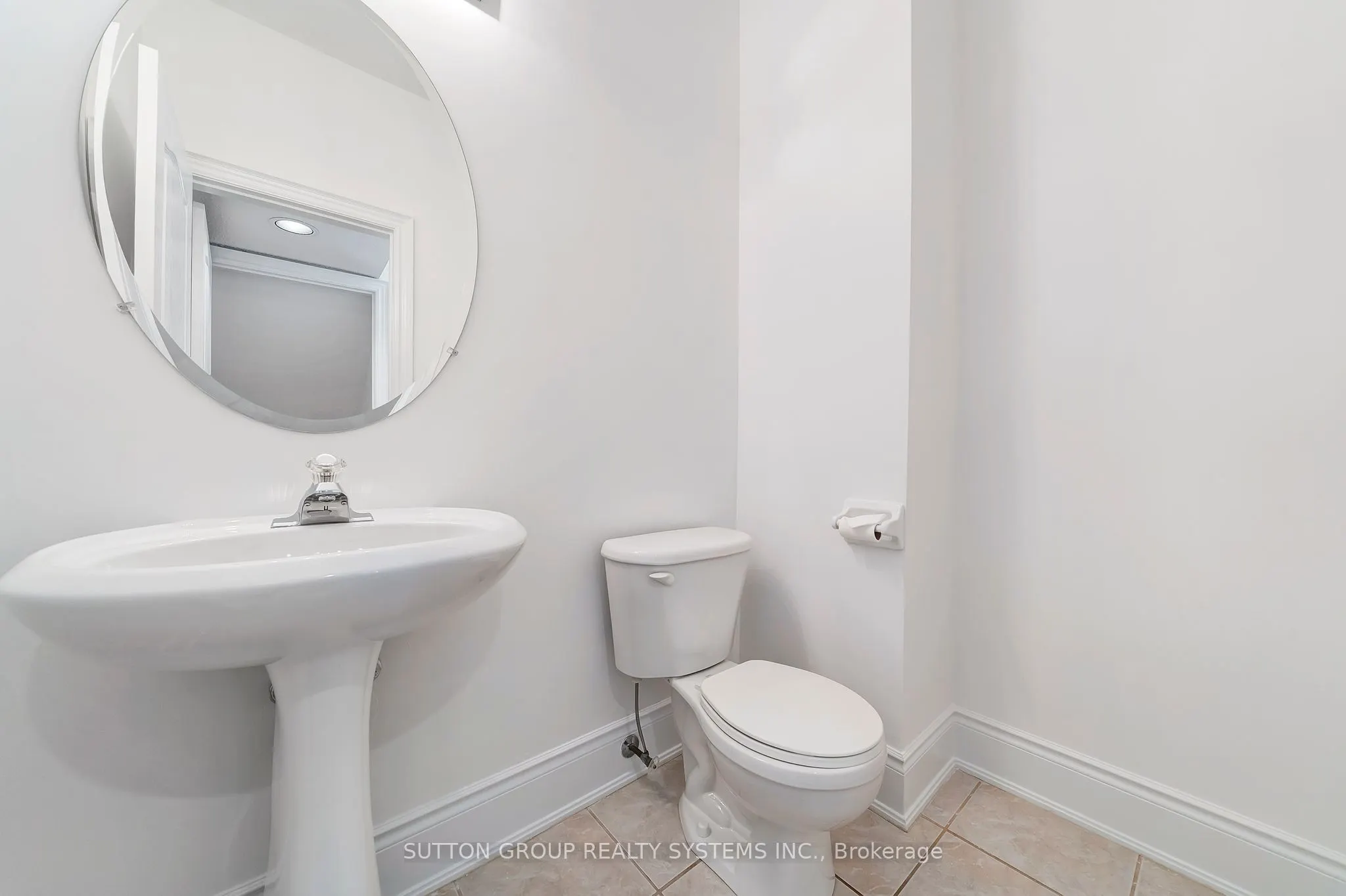 12 St Urbain Drive