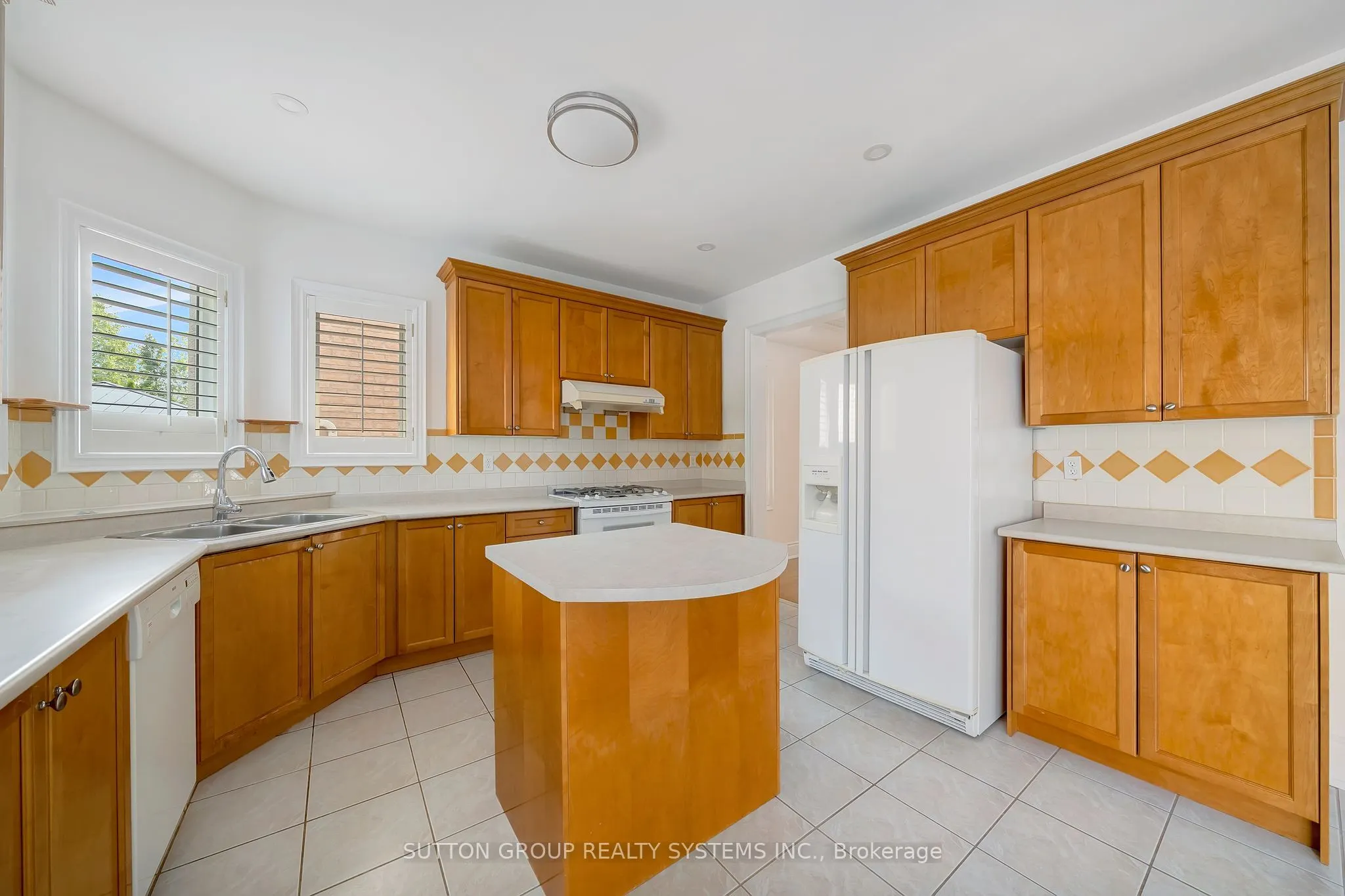 12 St Urbain Drive