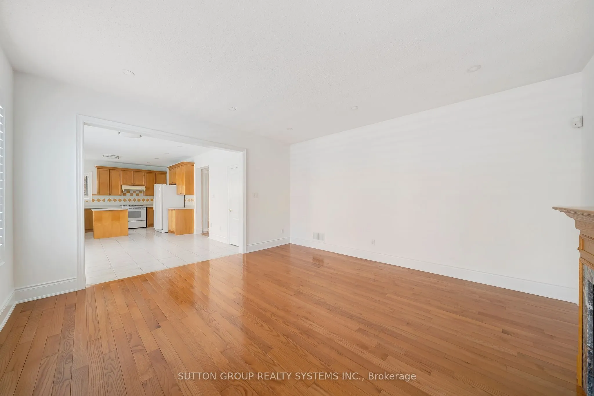 12 St Urbain Drive
