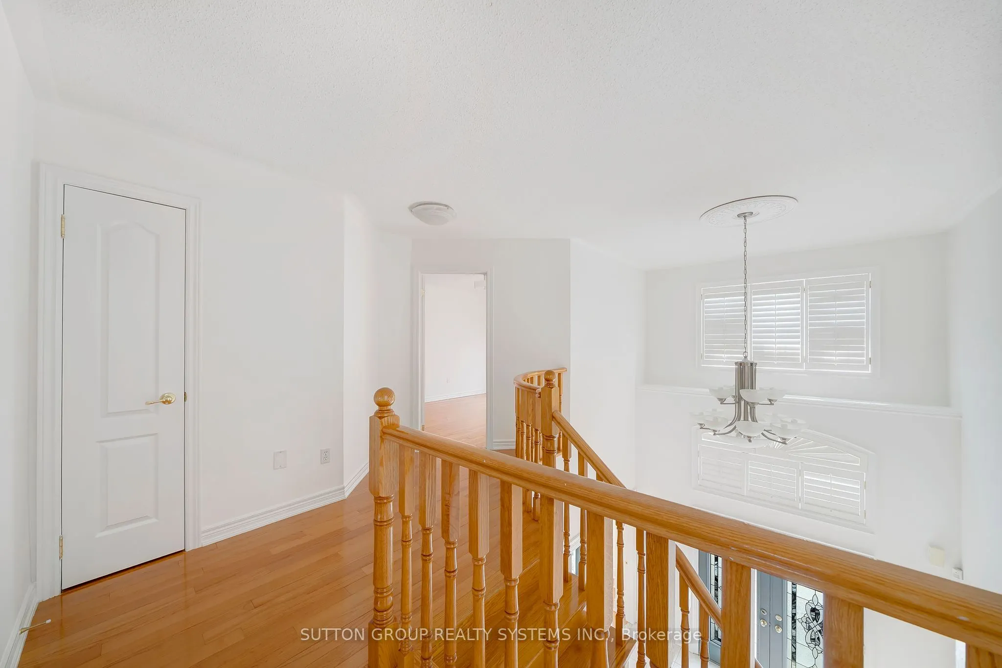 12 St Urbain Drive