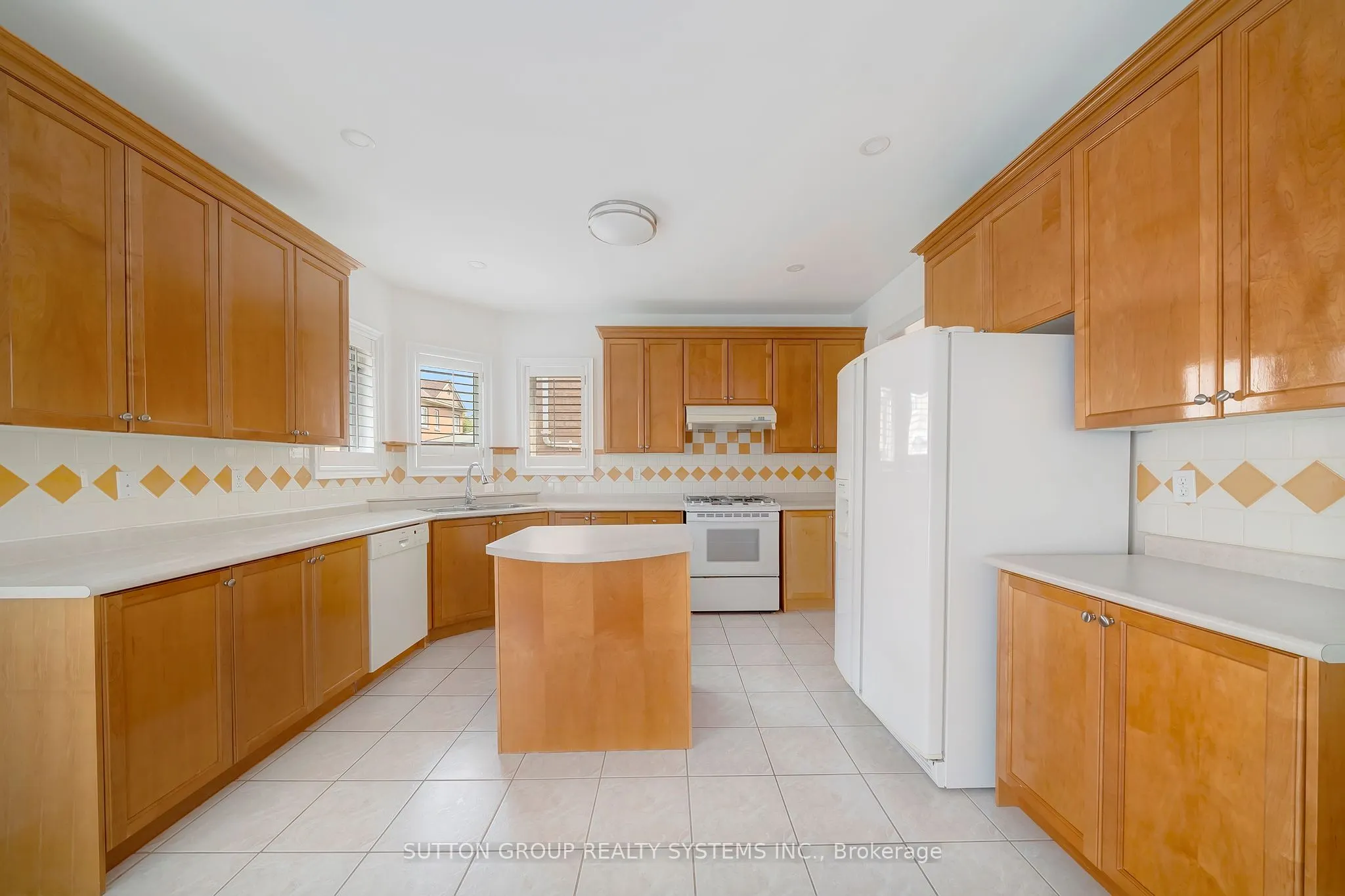 12 St Urbain Drive