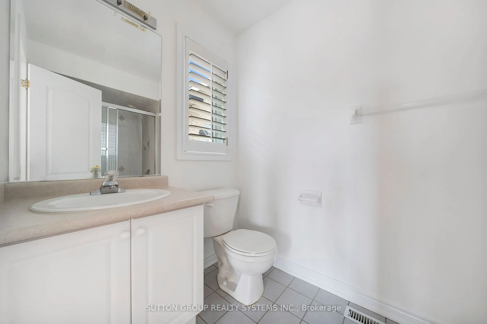 12 St Urbain Drive