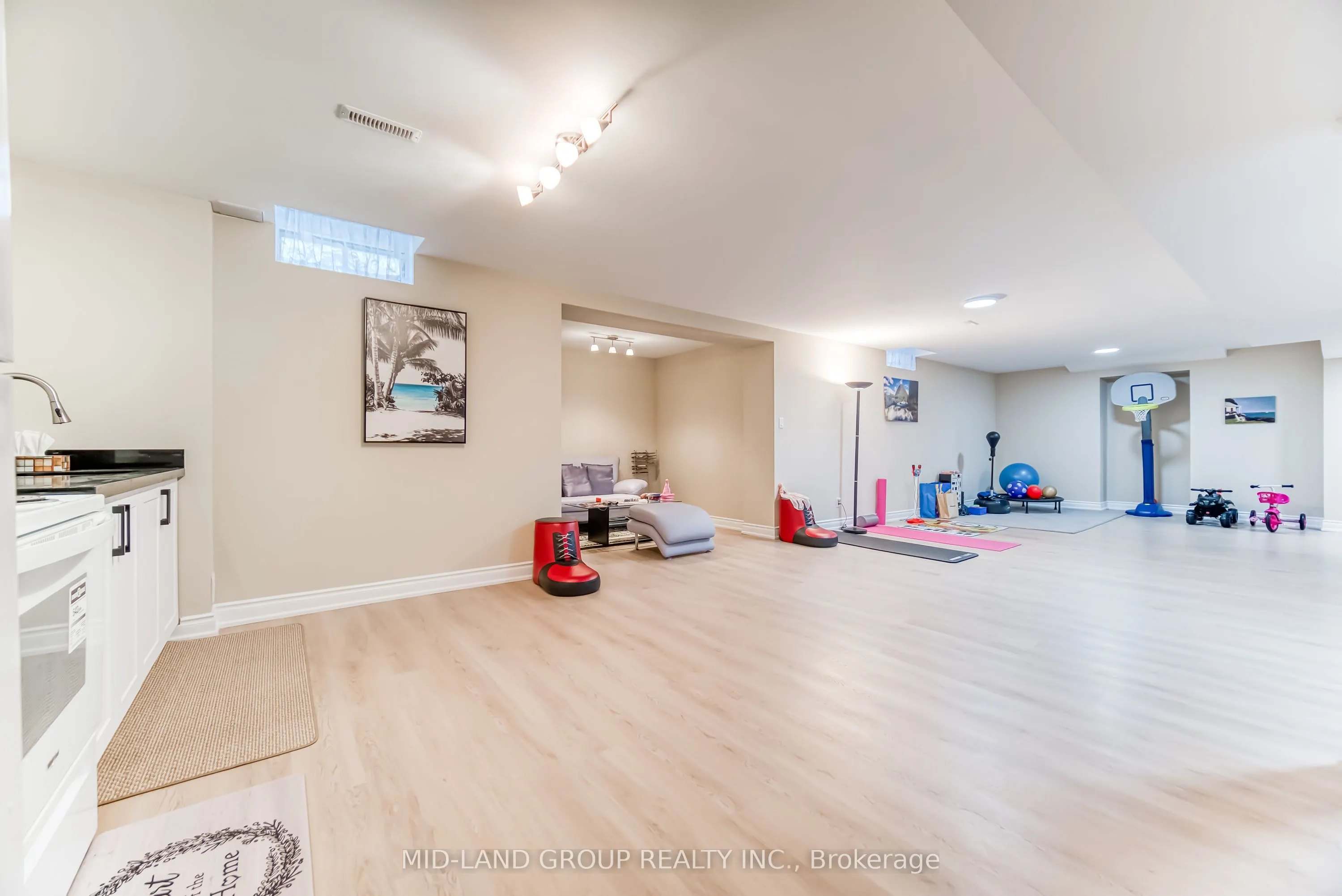 74 Blackmore Avenue