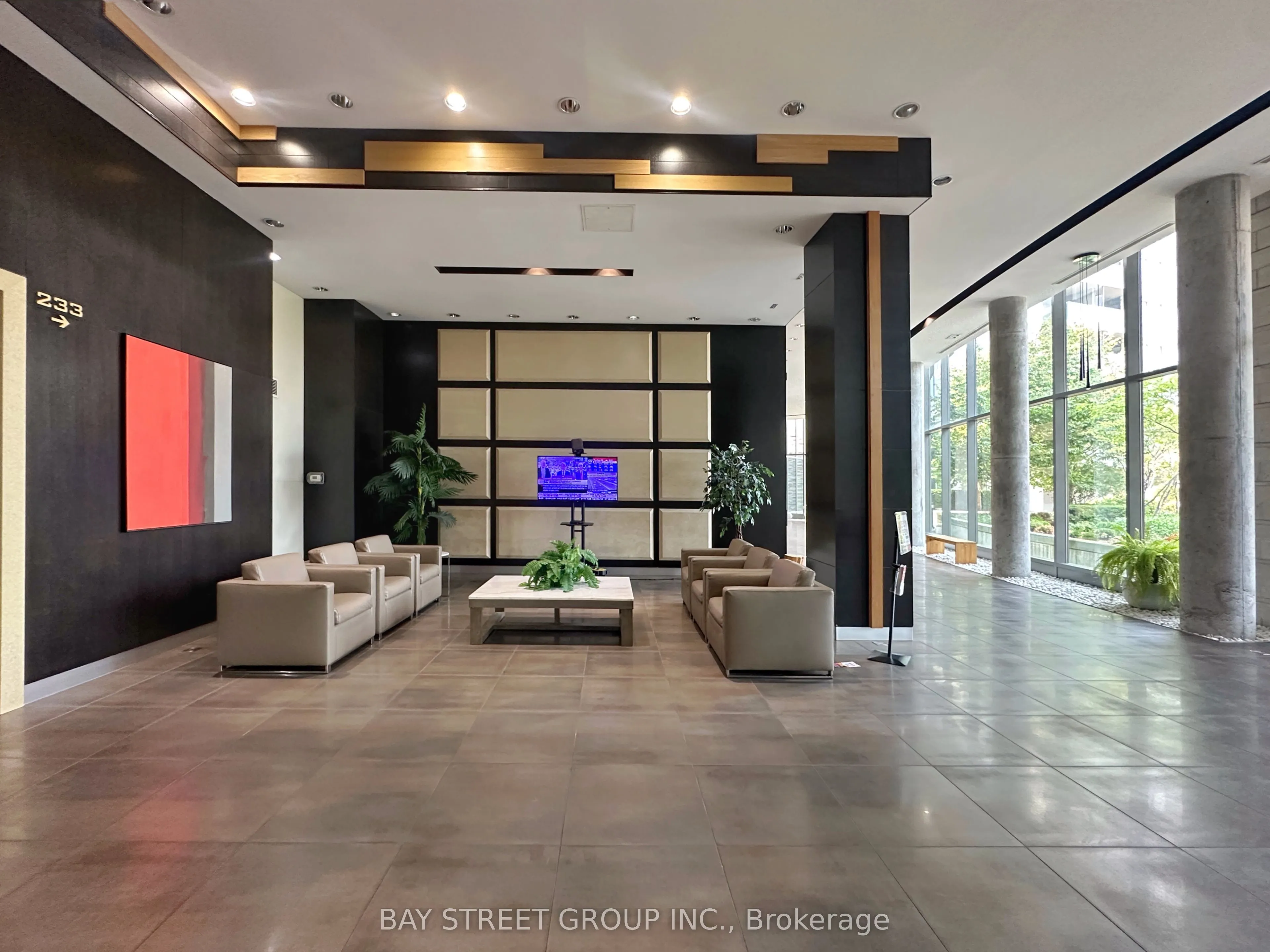 233 South Park Road, #207