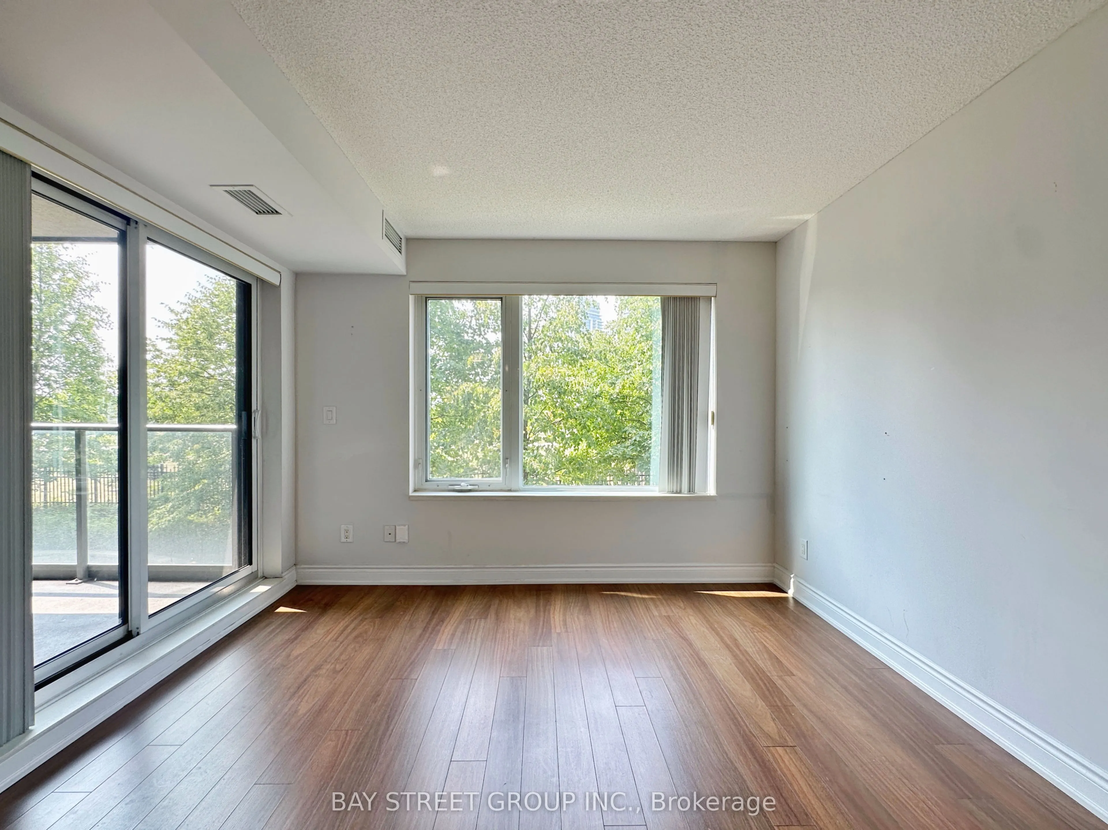 233 South Park Road, #207