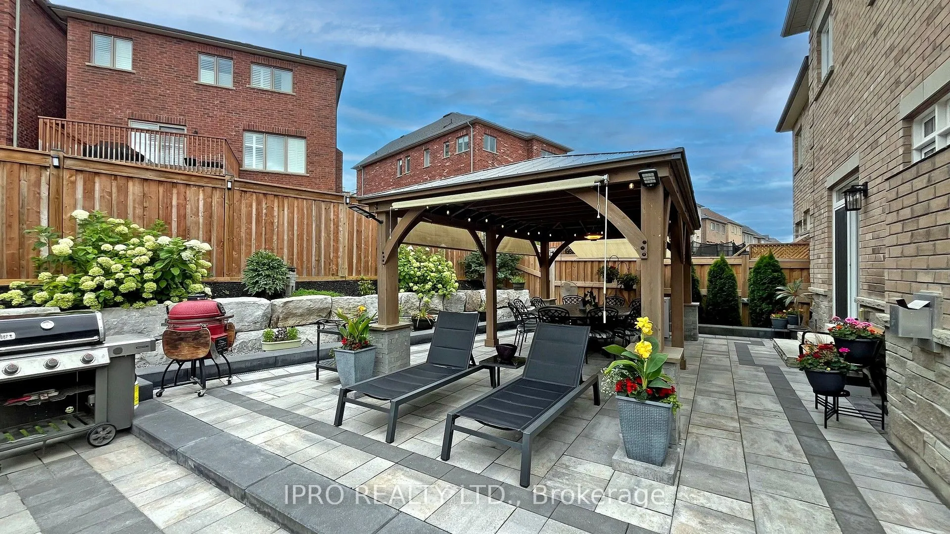 20 Clara May Avenue