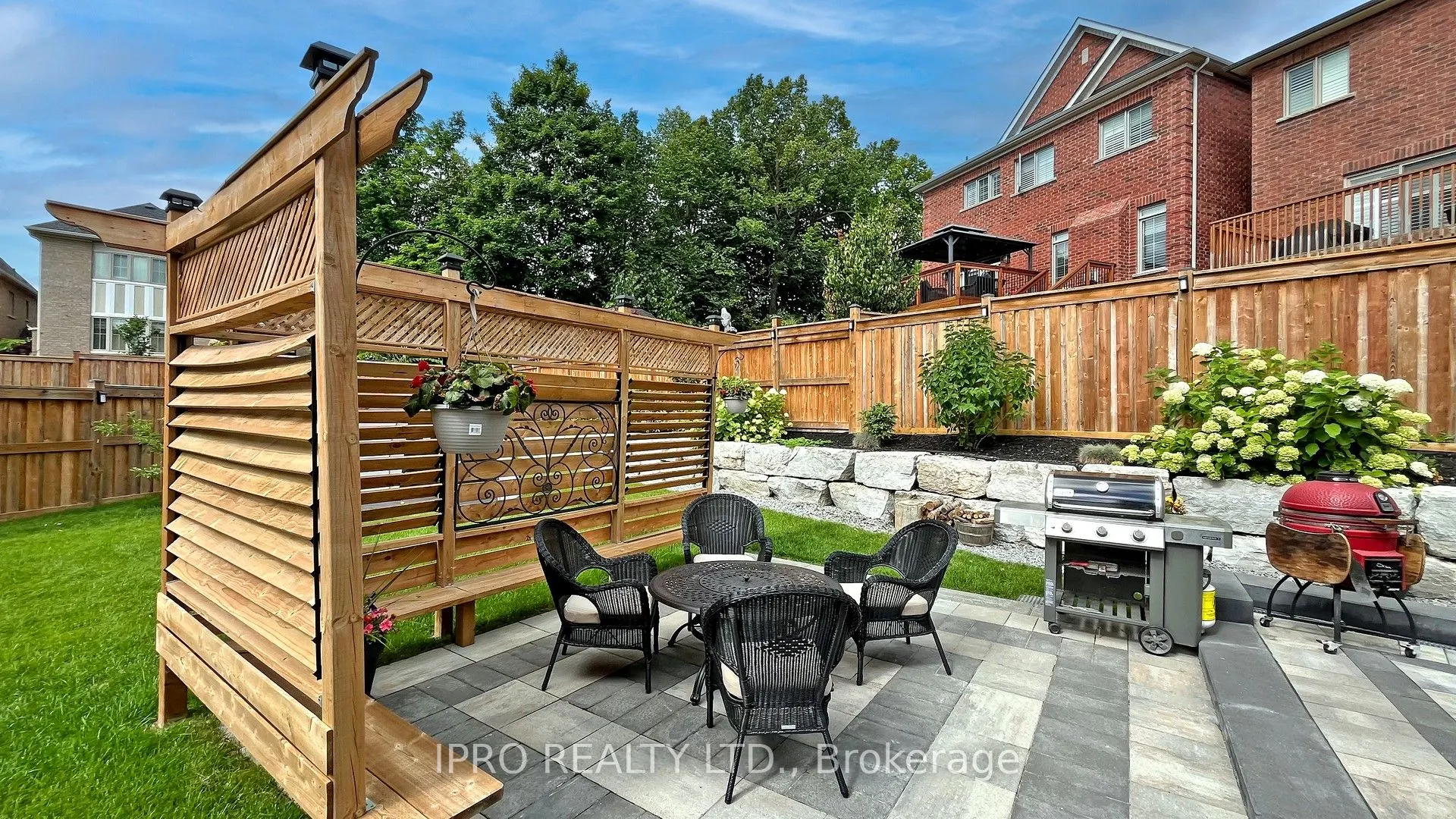 20 Clara May Avenue