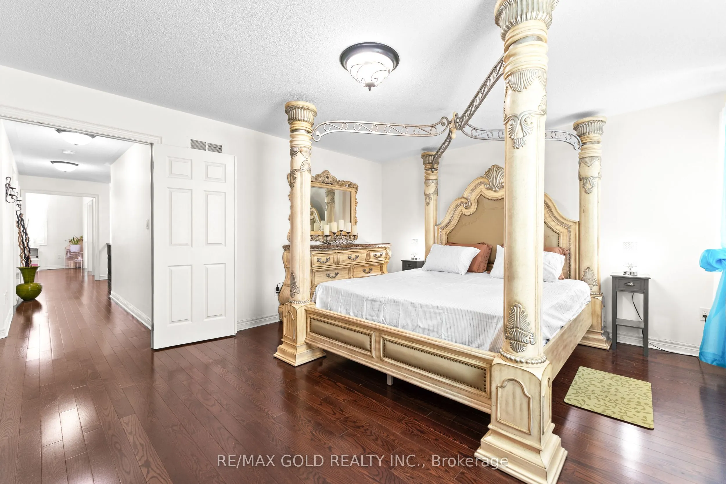 180 West Park Avenue