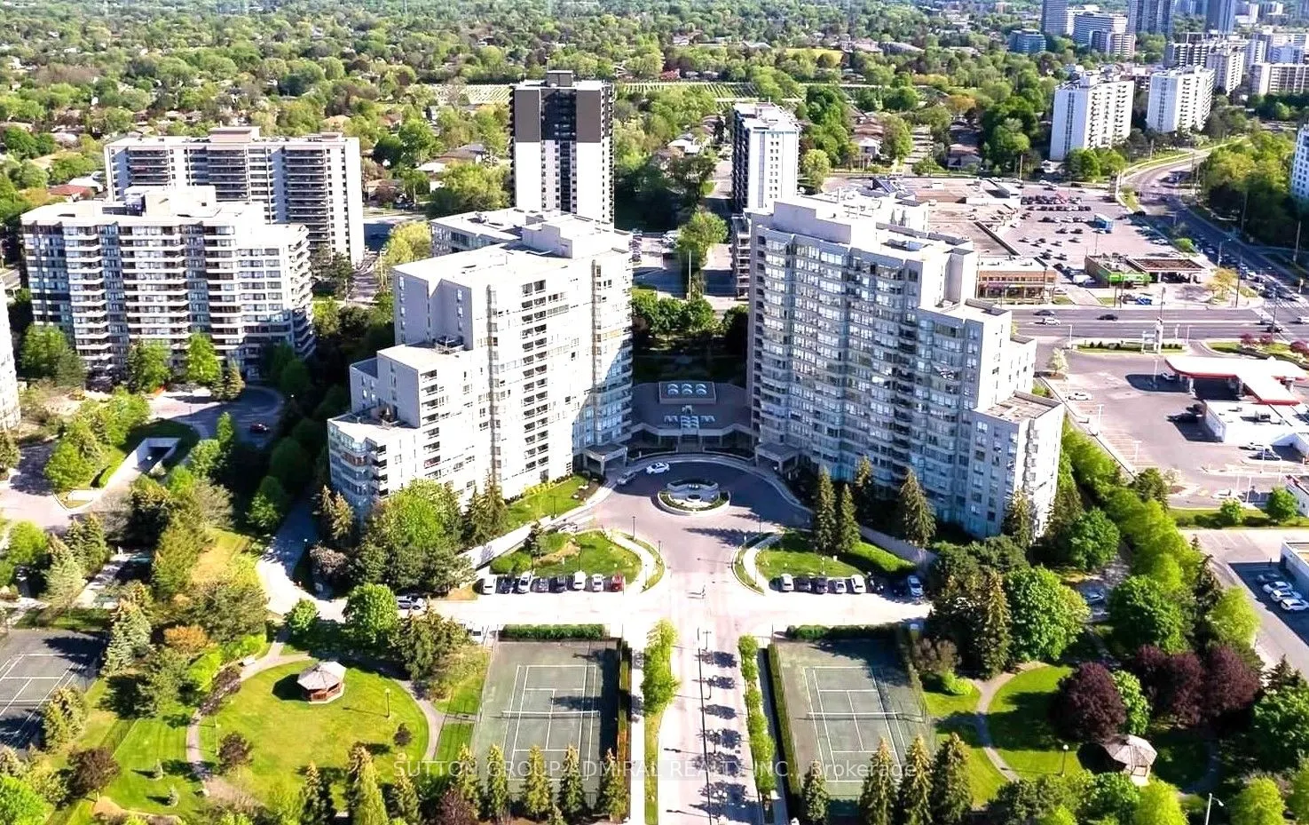 7 Townsgate Drive, #604
