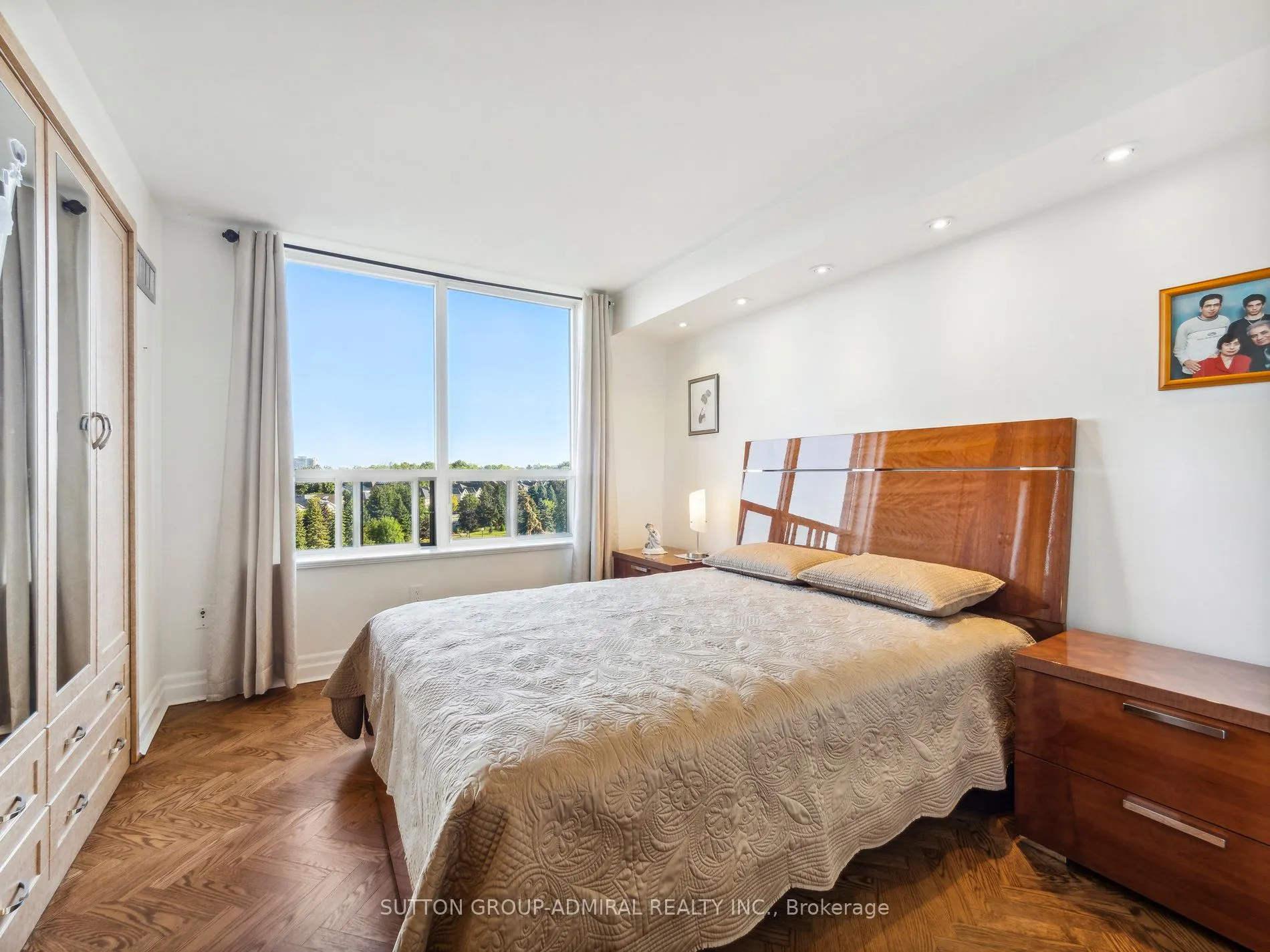 7 Townsgate Drive, #604