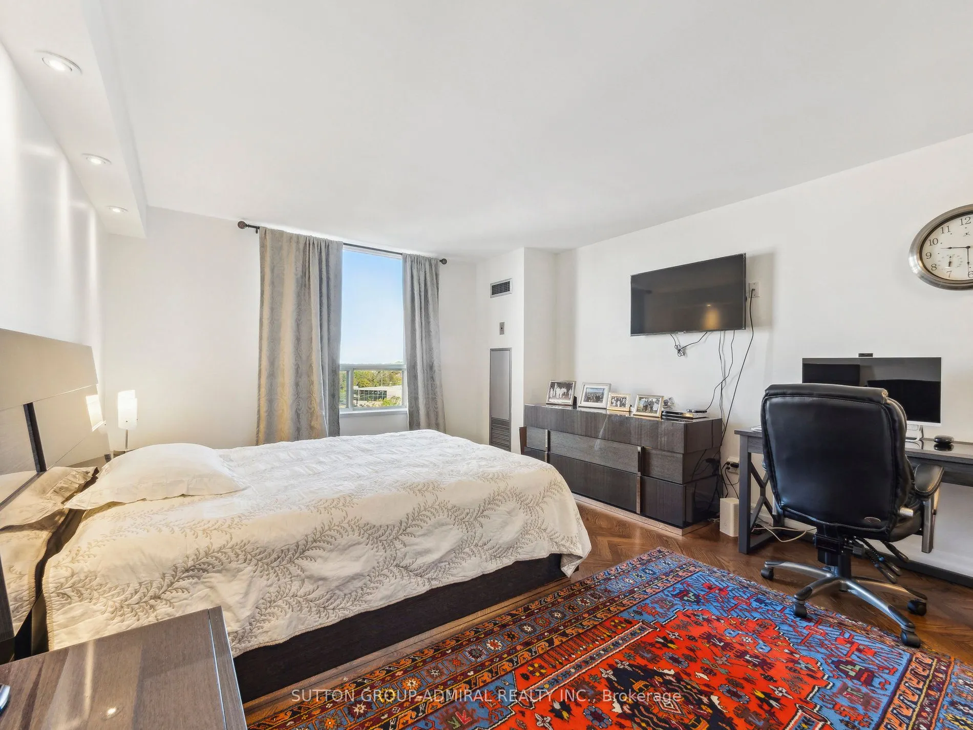 7 Townsgate Drive, #604