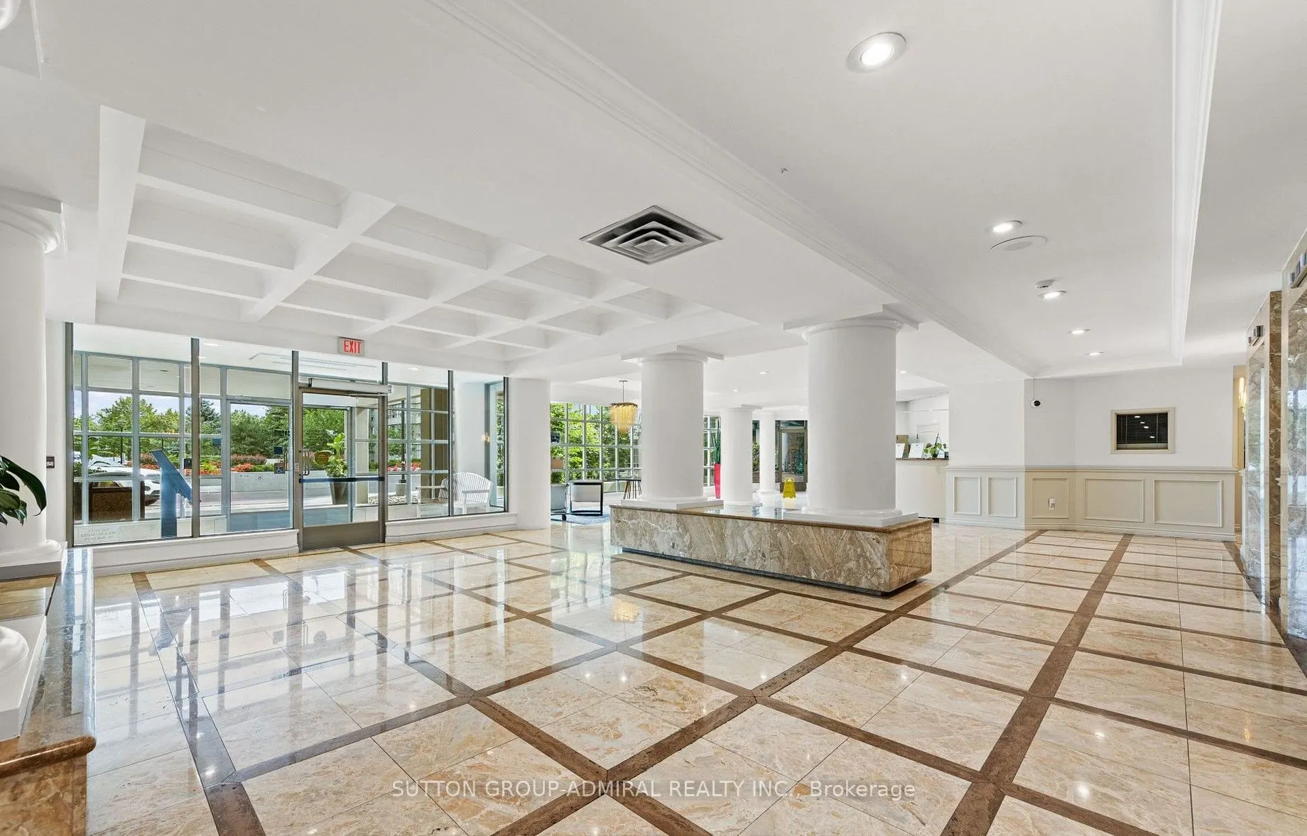 7 Townsgate Drive, #604