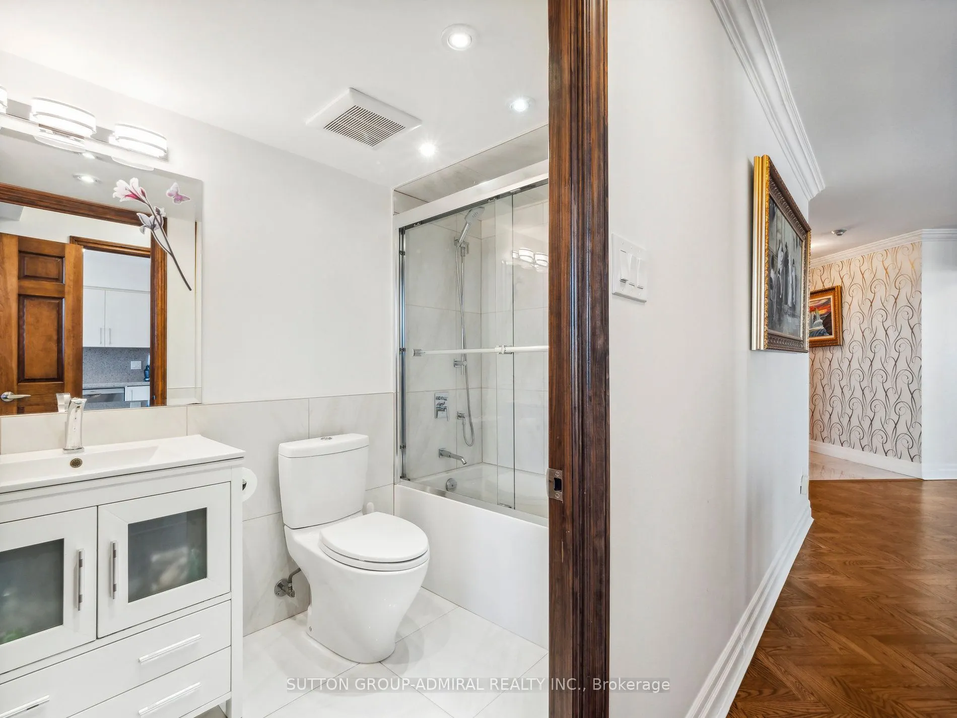 7 Townsgate Drive, #604
