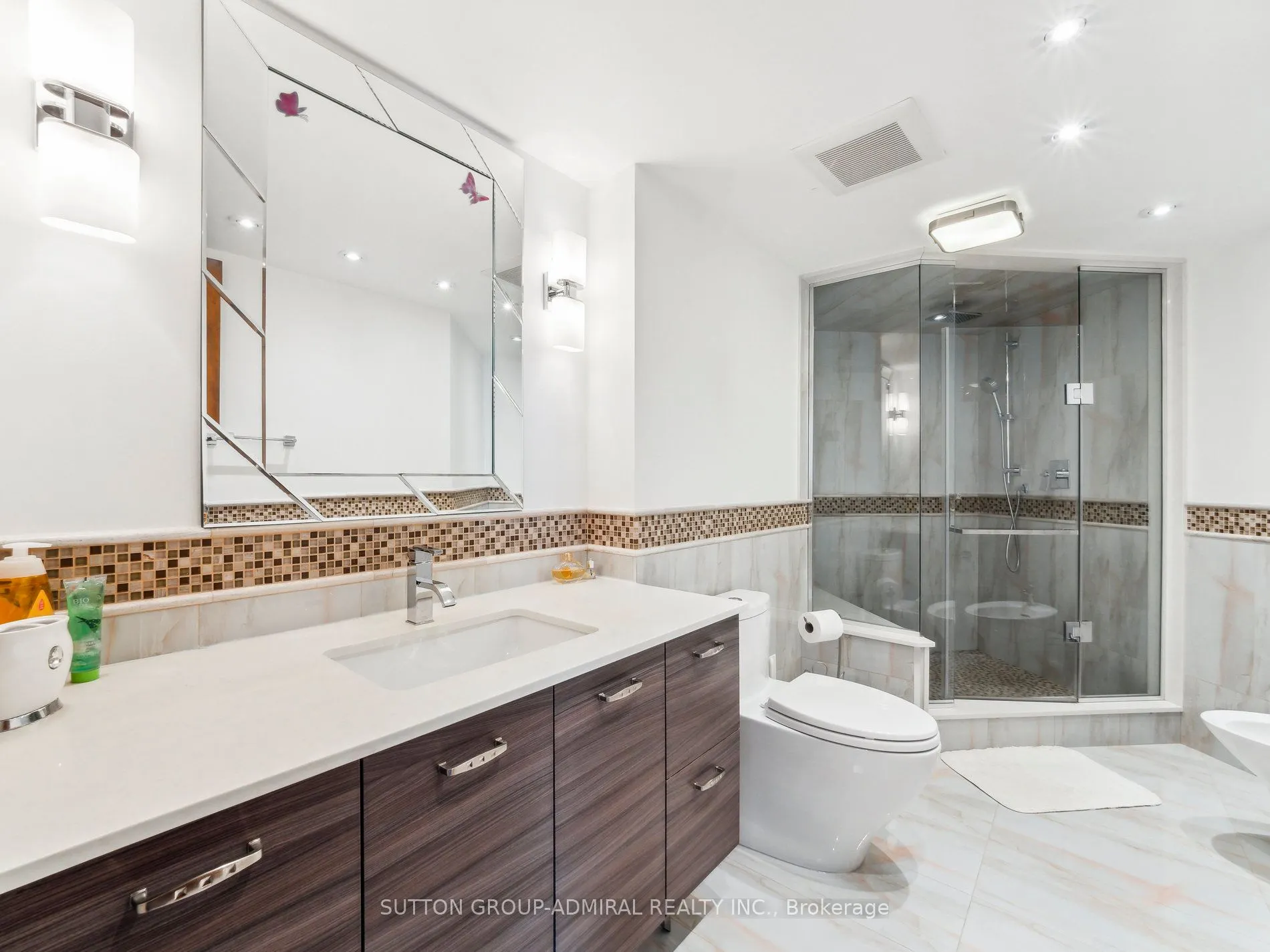 7 Townsgate Drive, #604