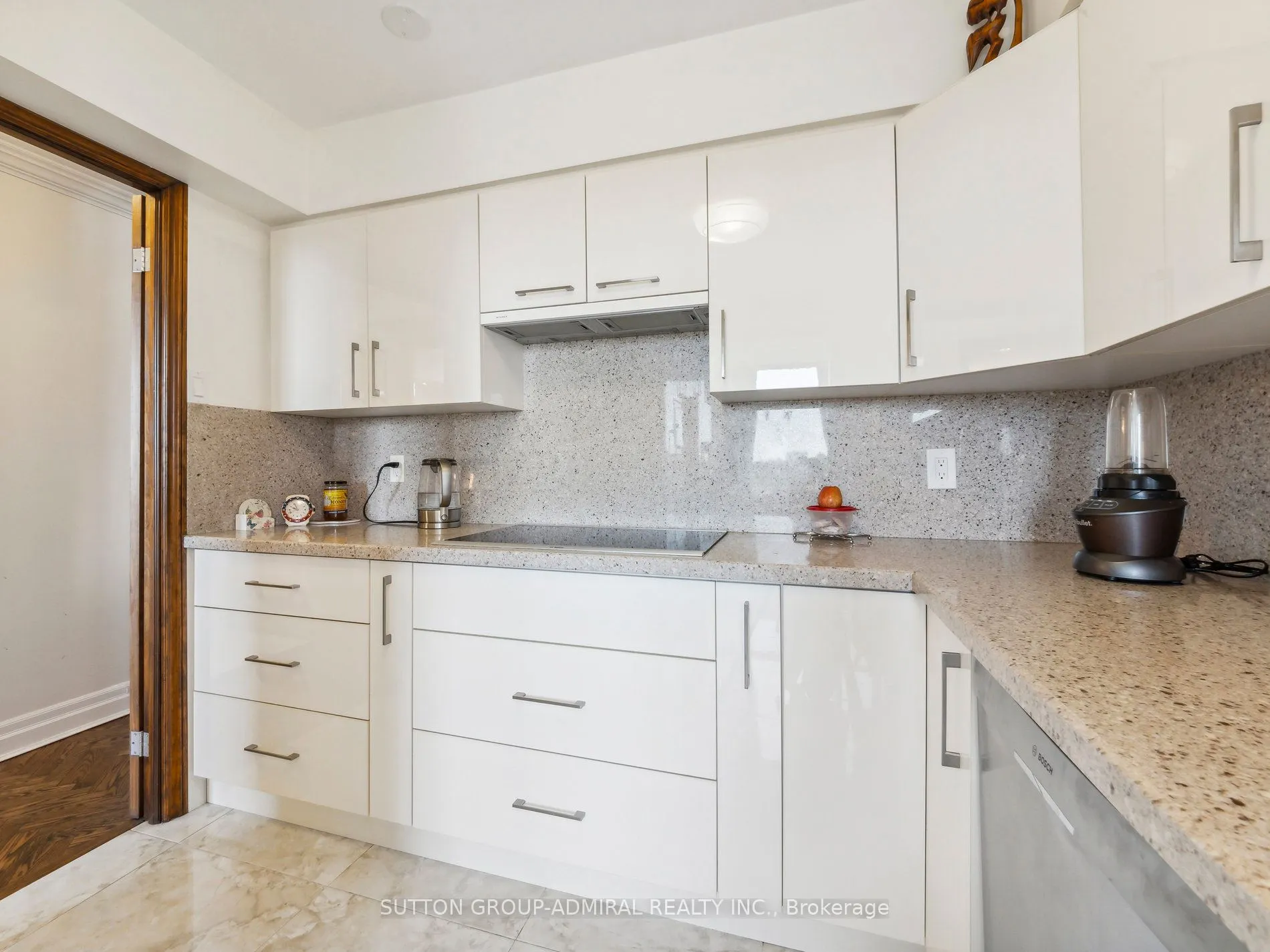 7 Townsgate Drive, #604