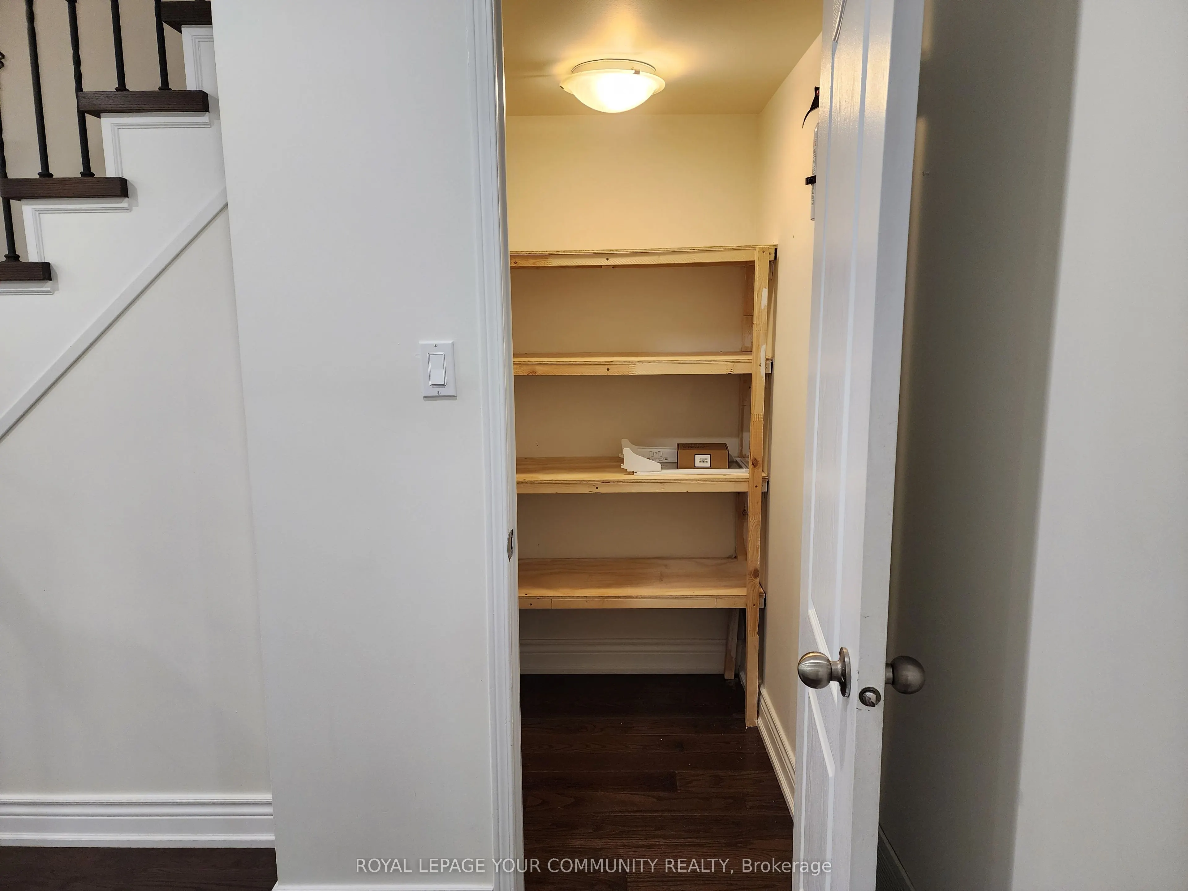 42 Woodroof Crescent