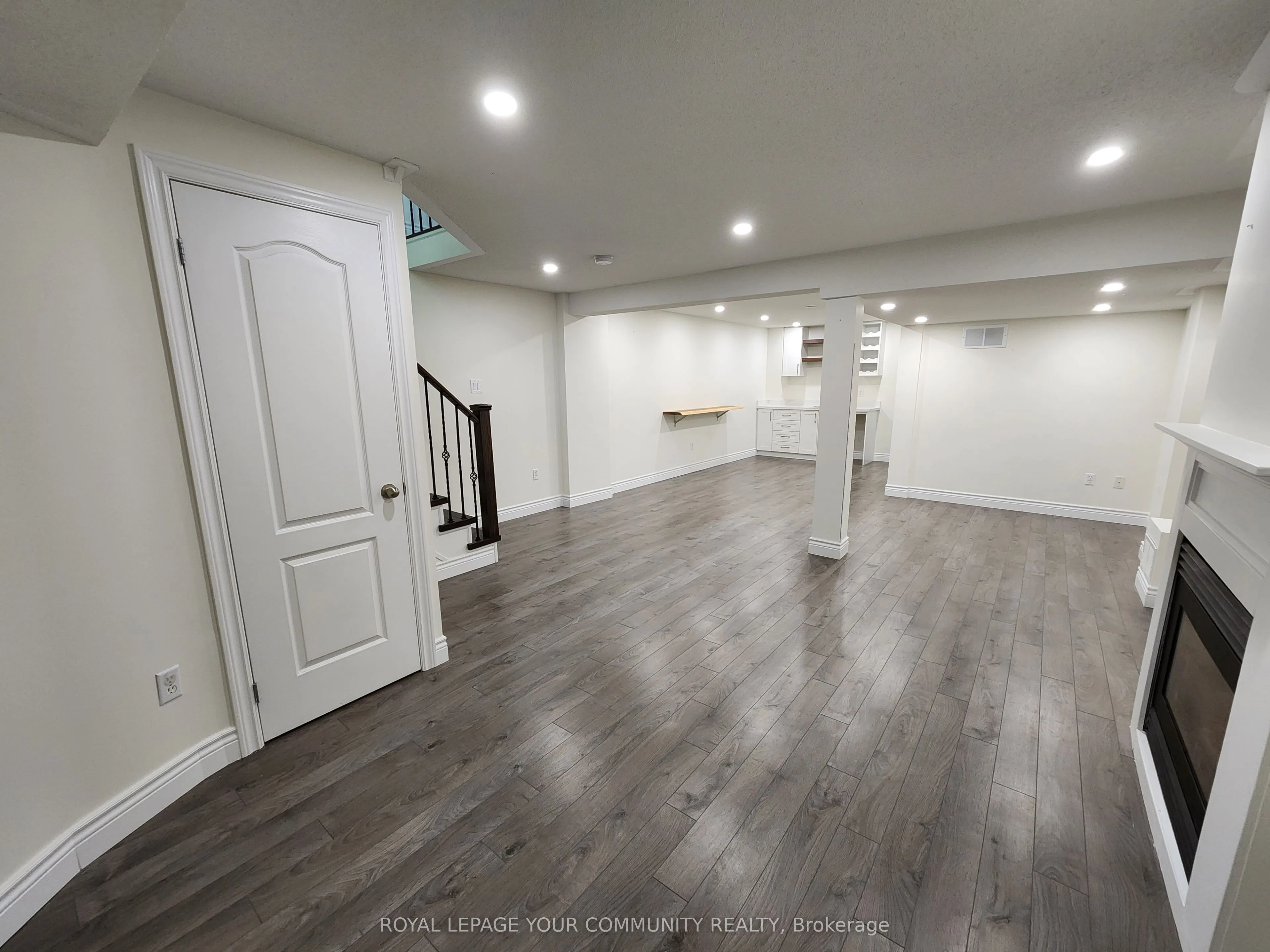 42 Woodroof Crescent