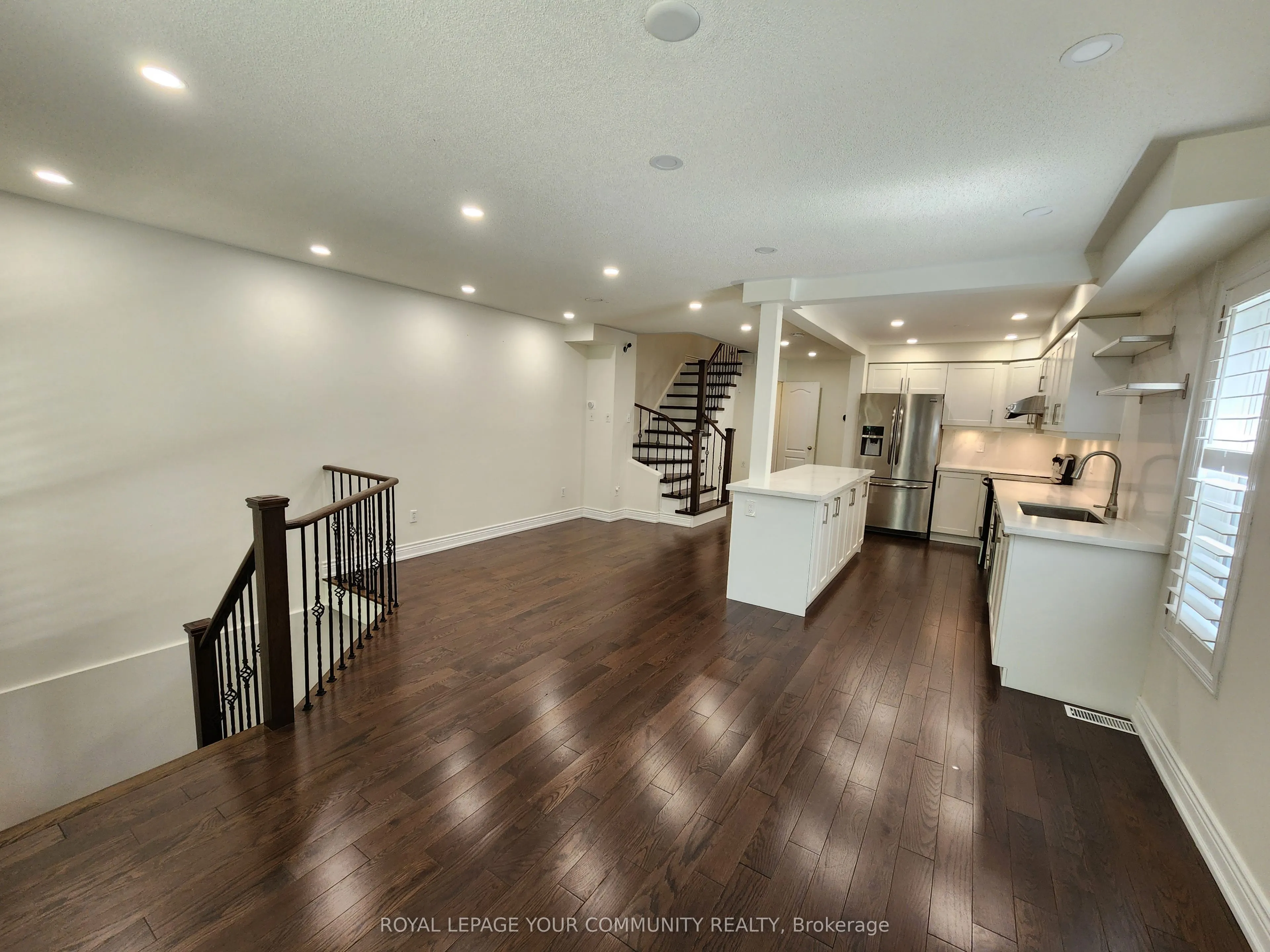 42 Woodroof Crescent