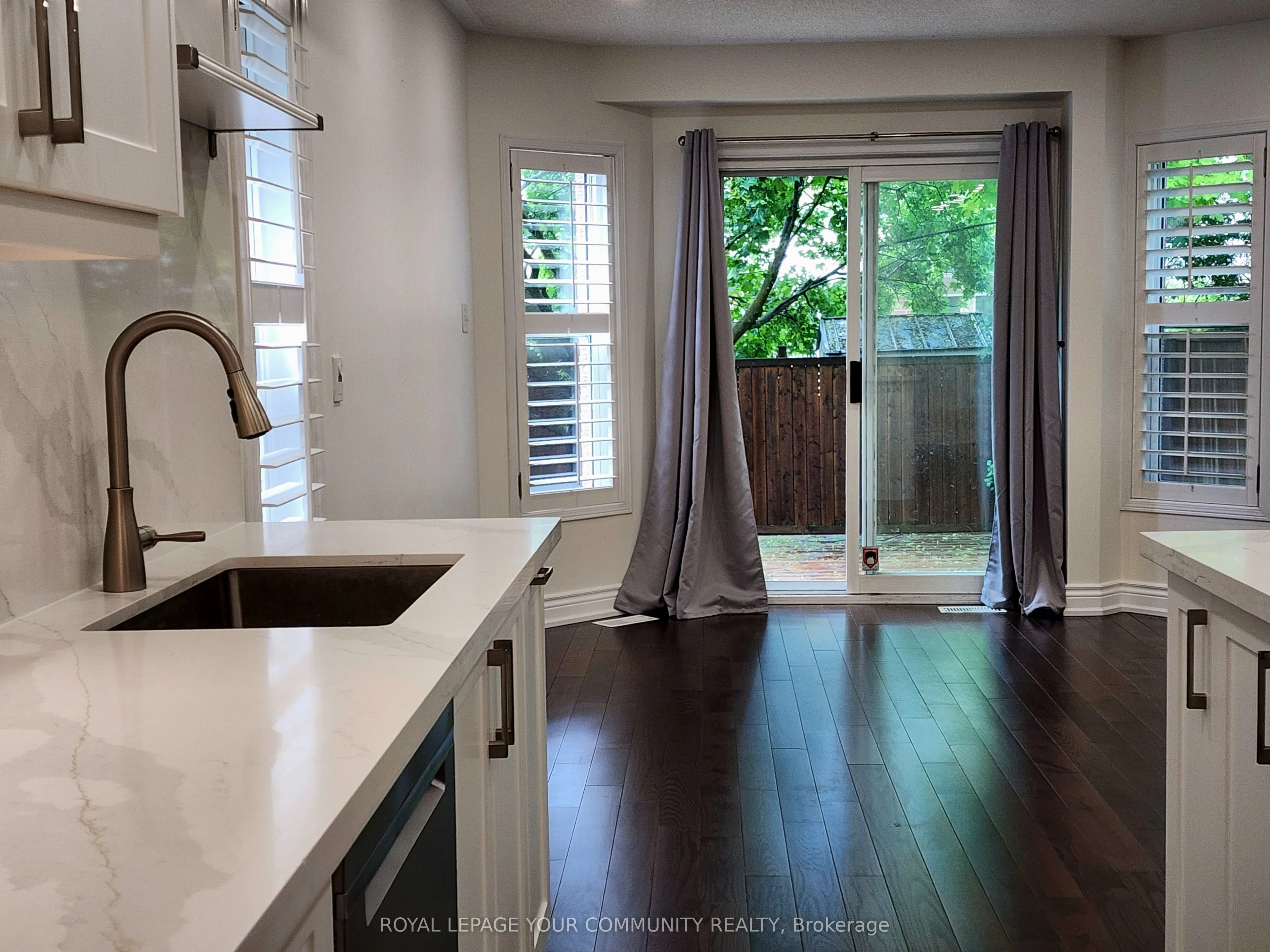 42 Woodroof Crescent