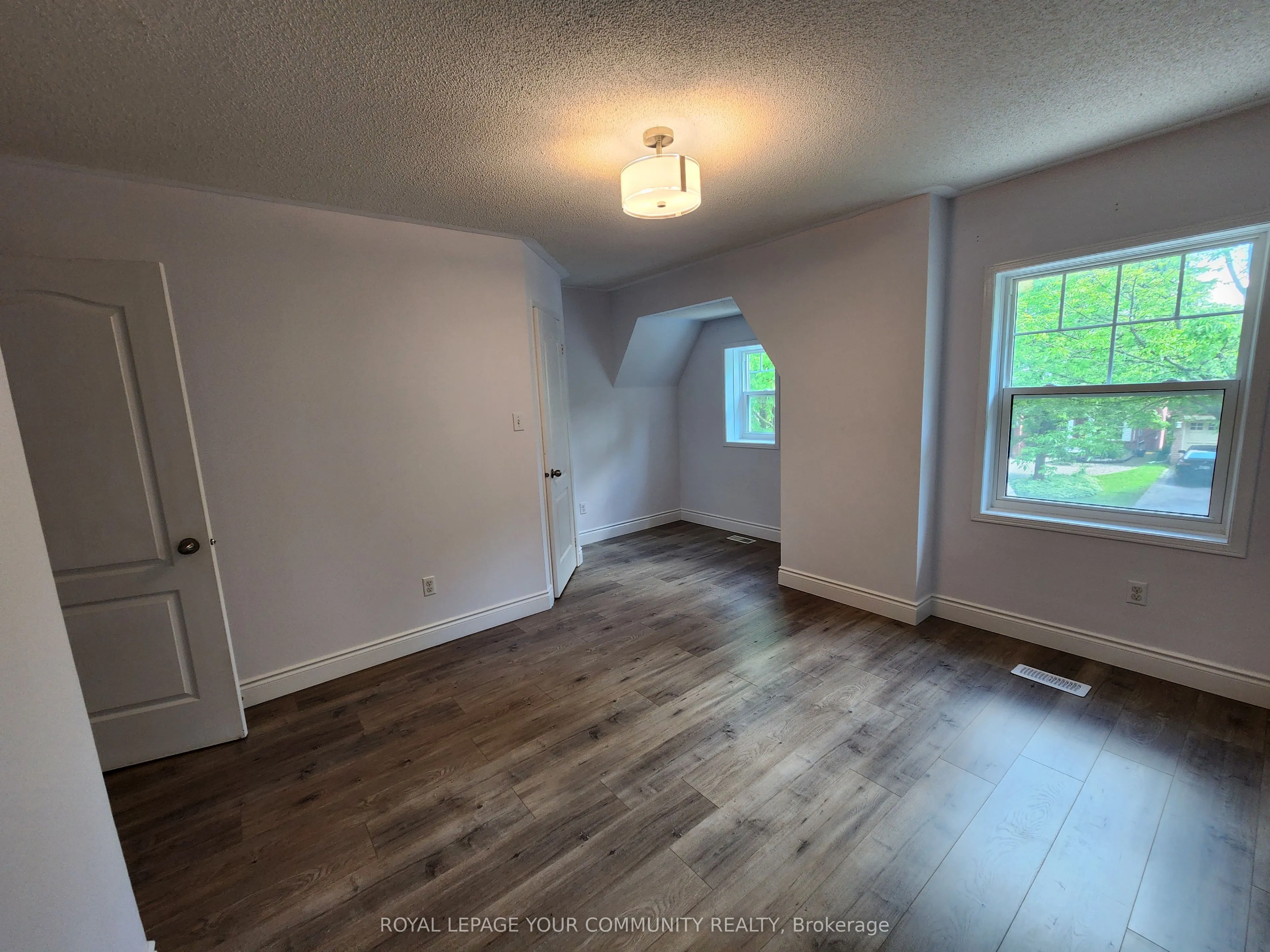 42 Woodroof Crescent