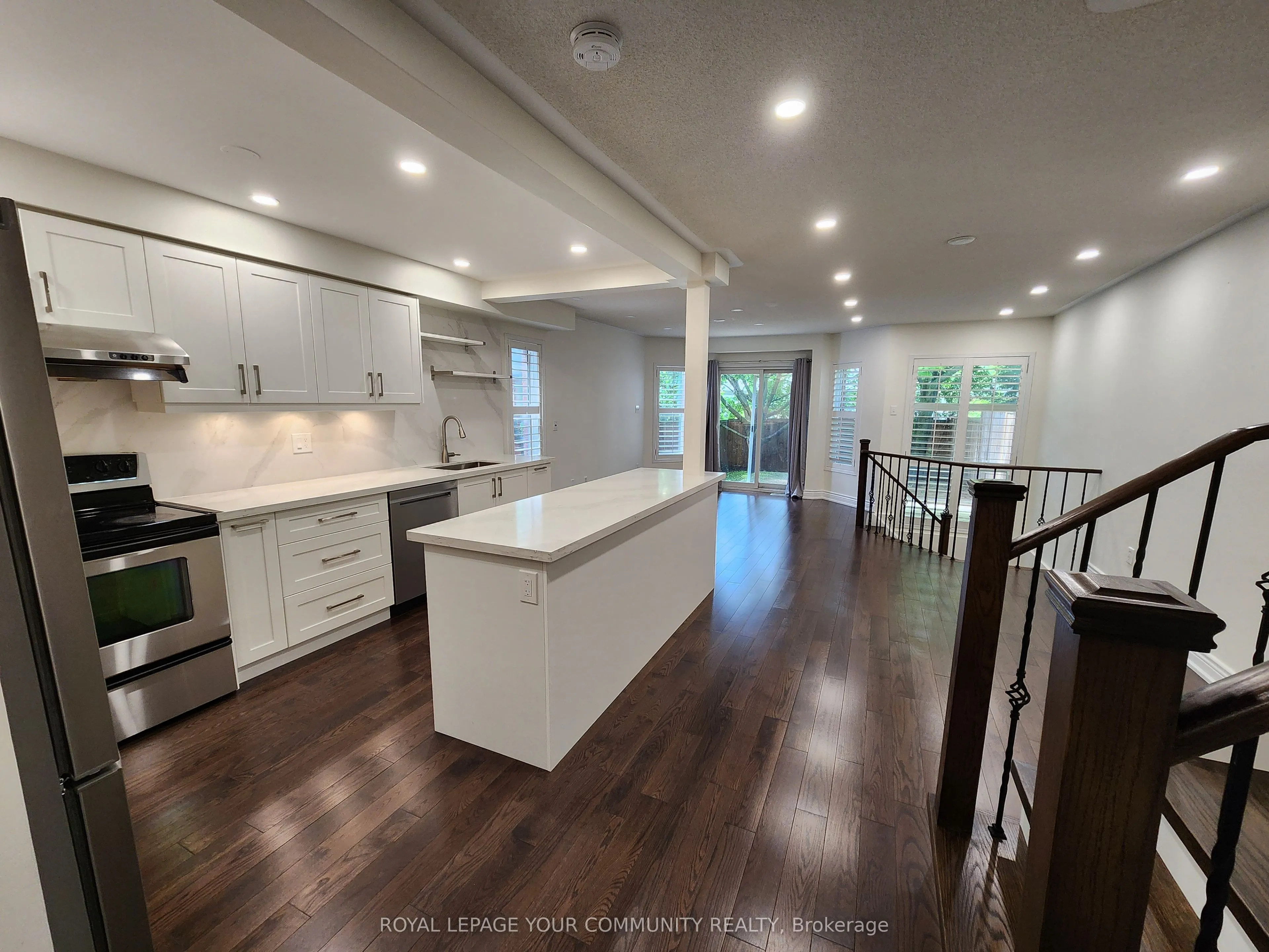 42 Woodroof Crescent
