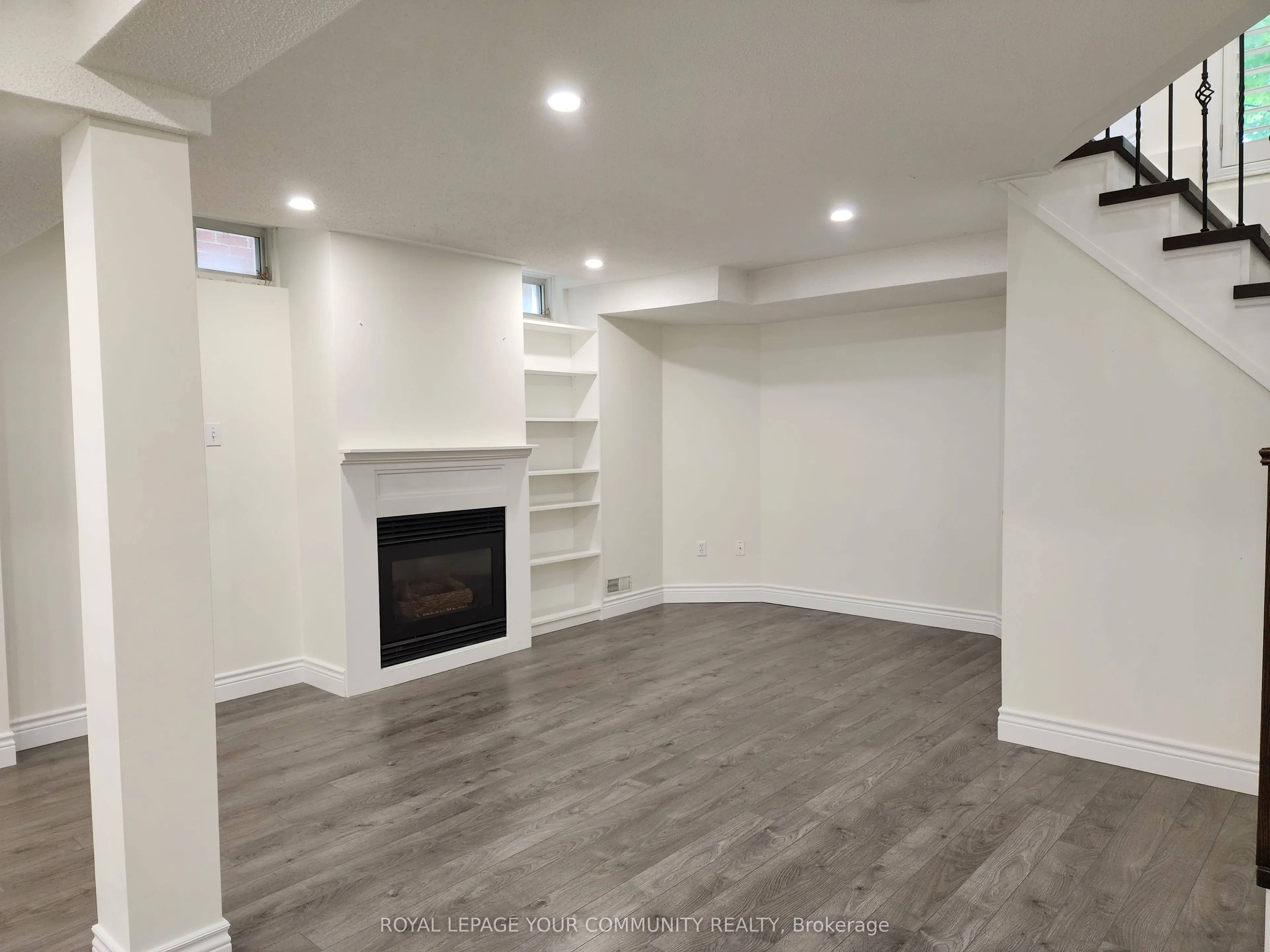 42 Woodroof Crescent