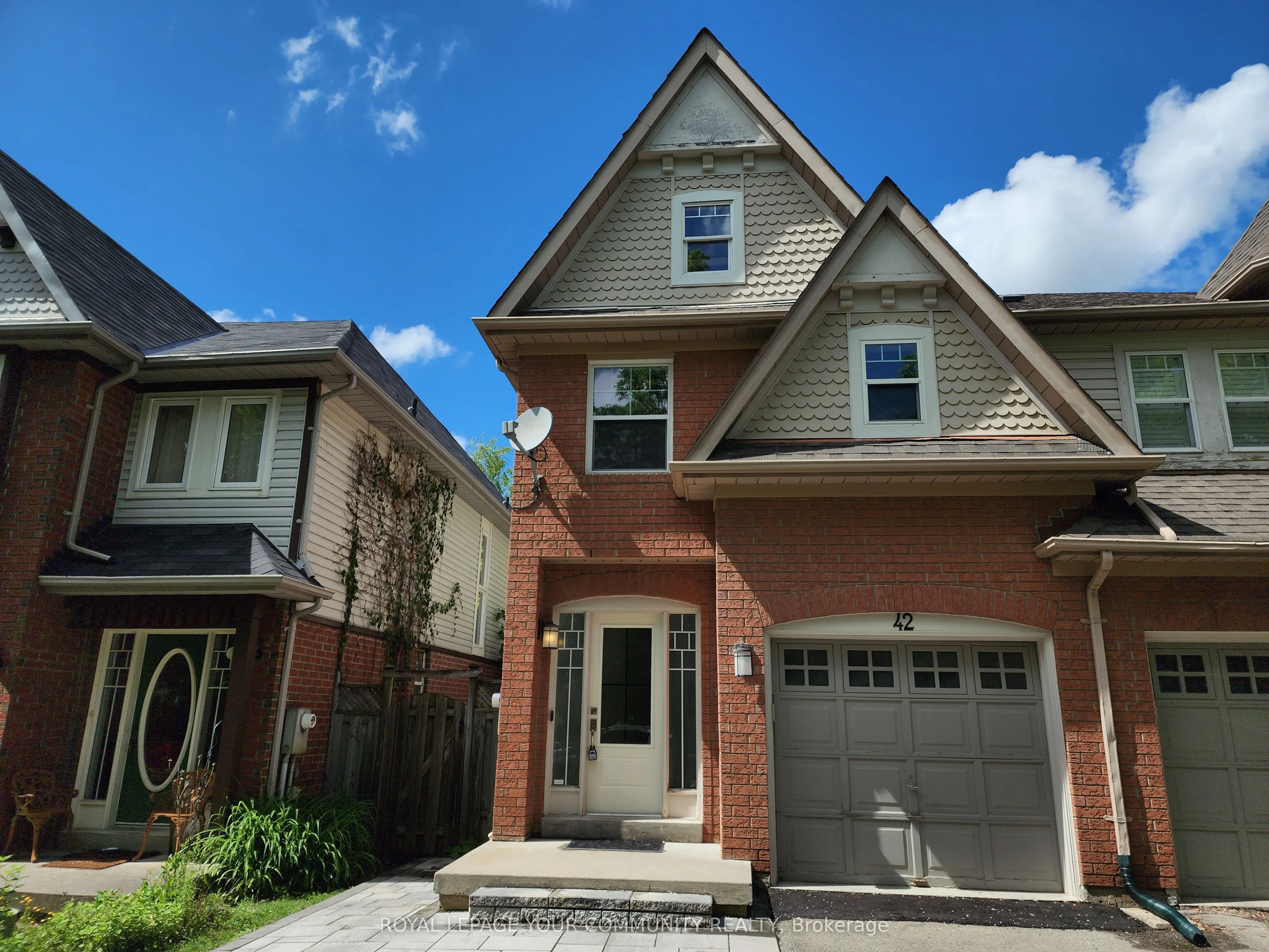 42 Woodroof Crescent