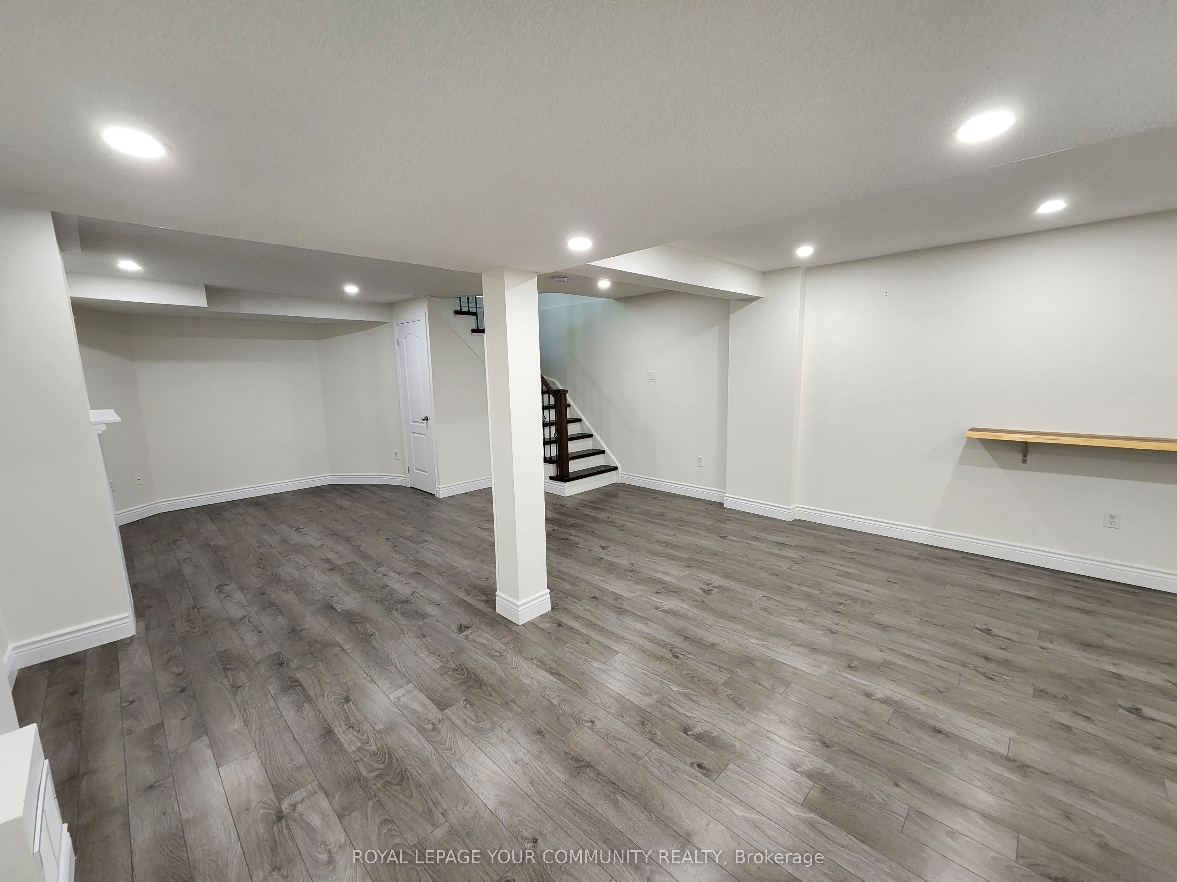 42 Woodroof Crescent