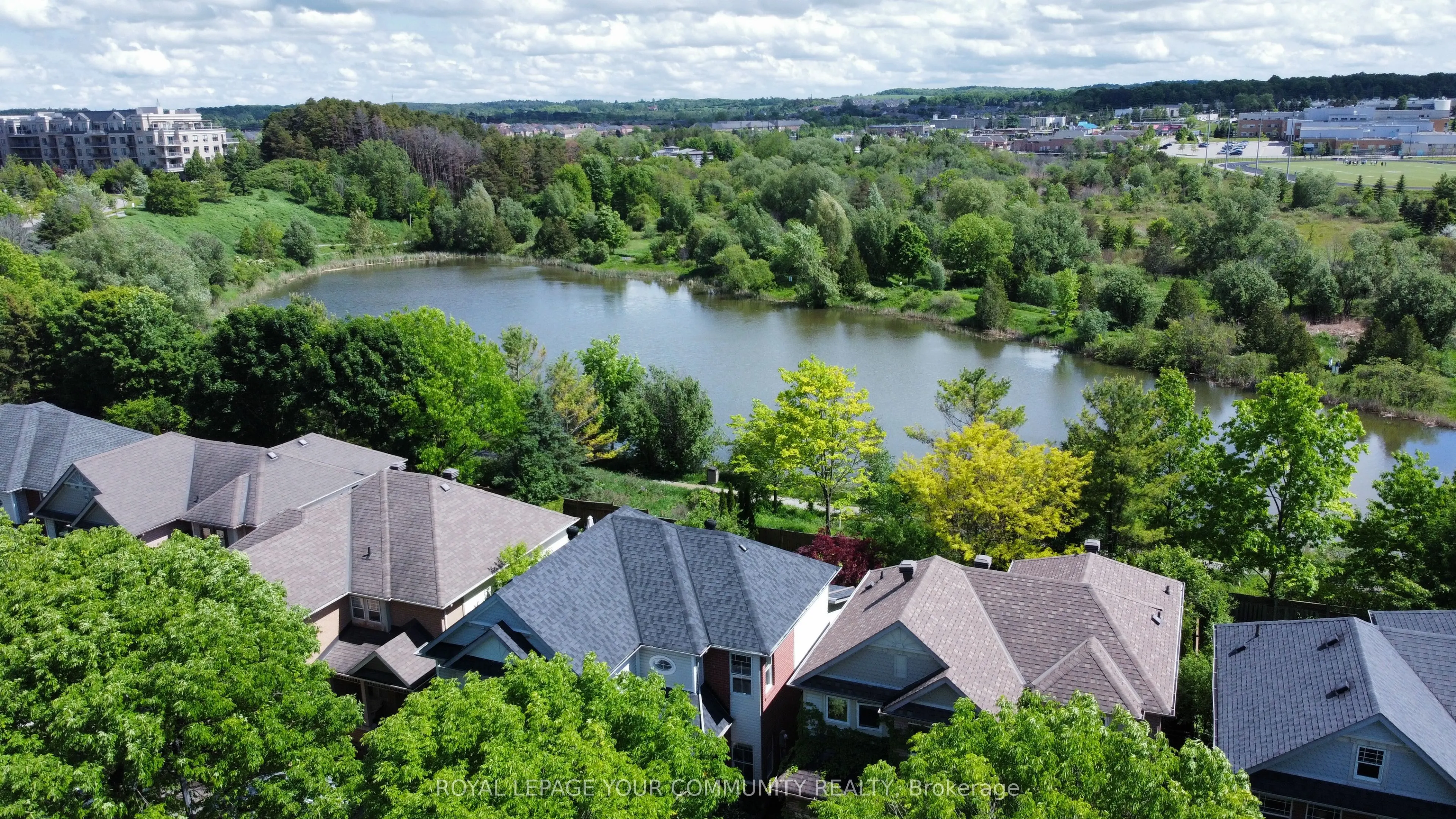 42 Woodroof Crescent