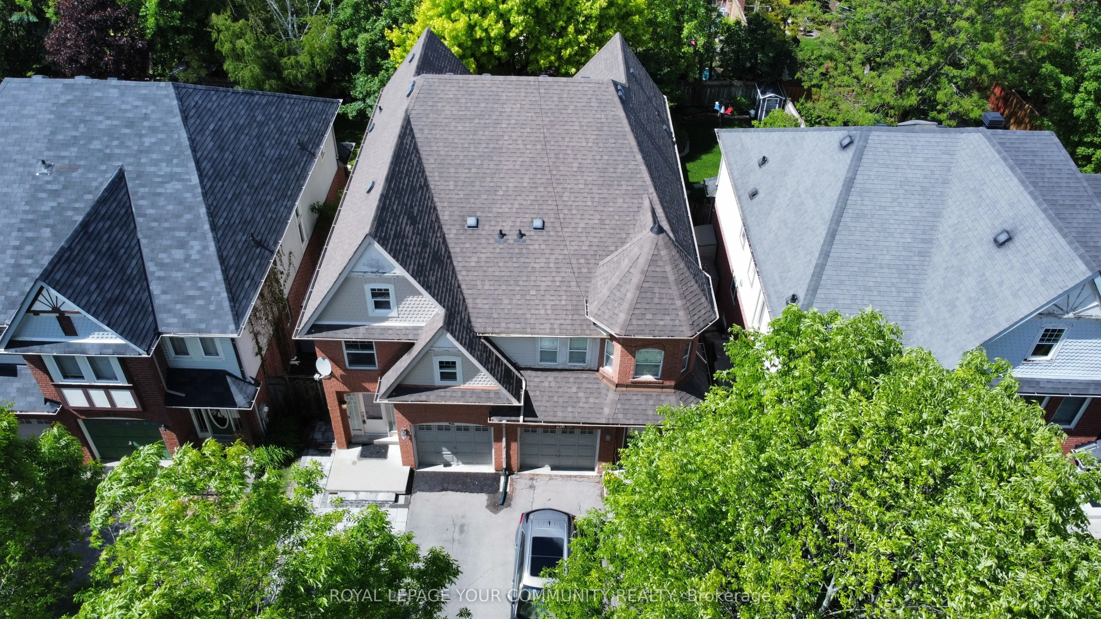42 Woodroof Crescent