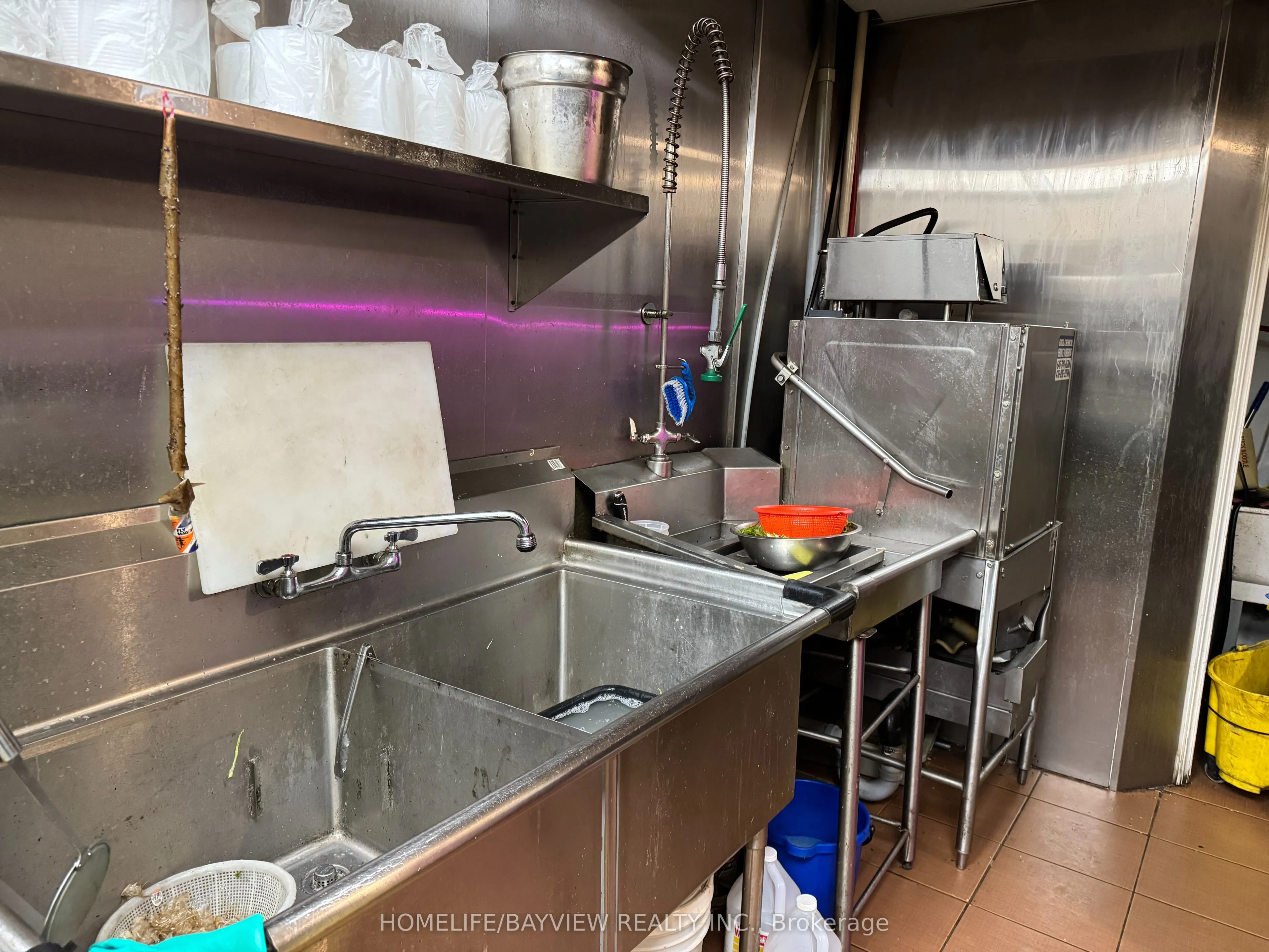 16640 Yonge Street, #3