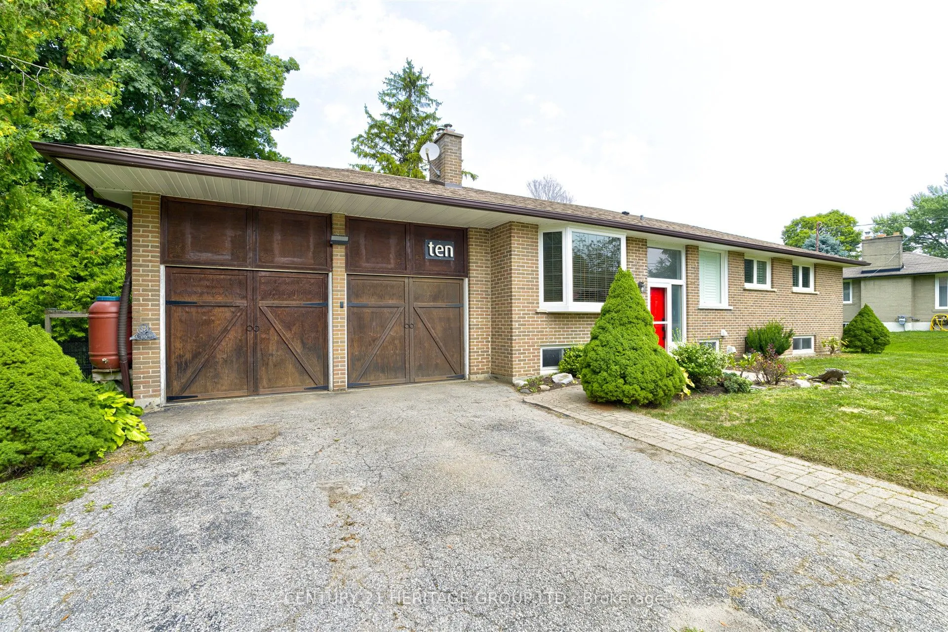 10 Bachly Crescent