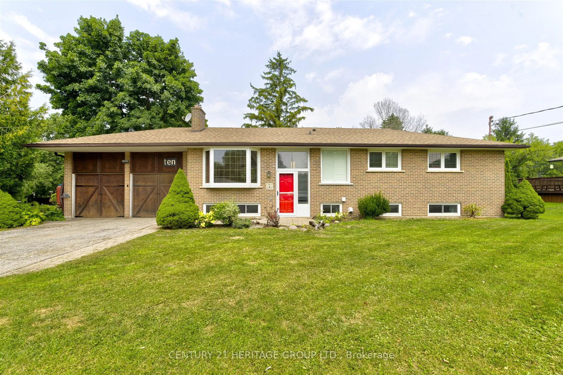 10 Bachly Crescent