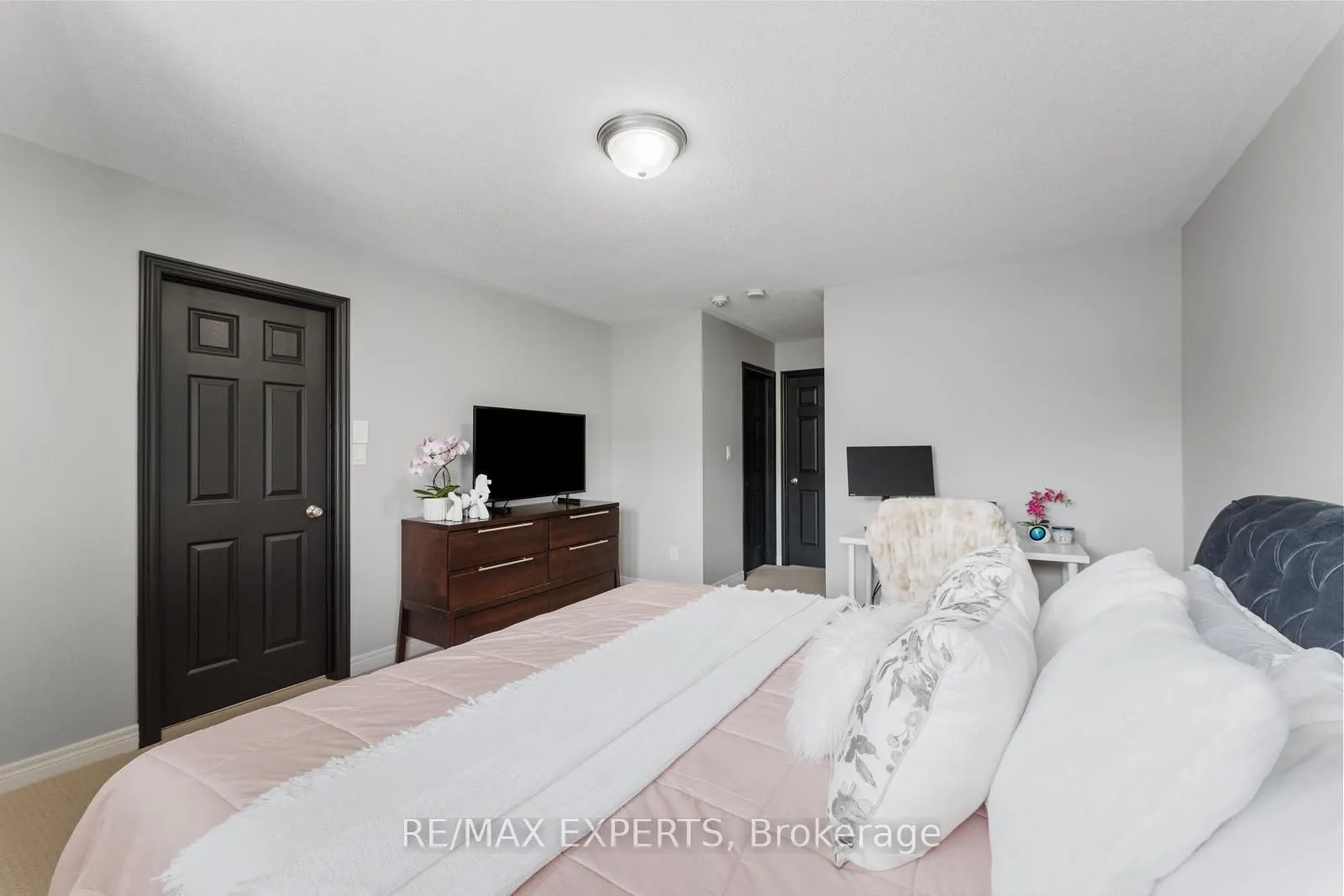 29 Sharpe Crescent
